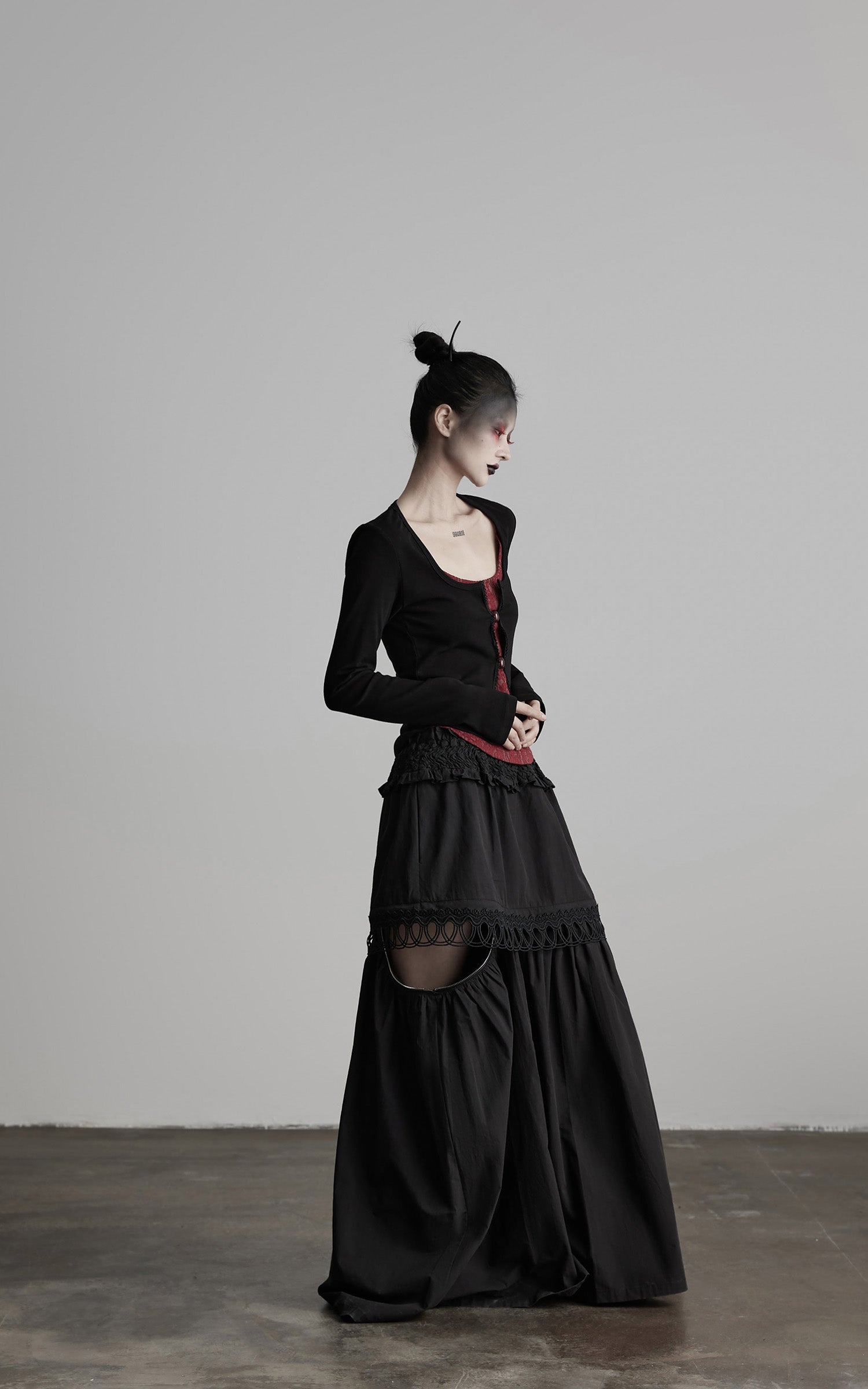 DOINDULGE Cutout Button Knit Top with Lace Inset
