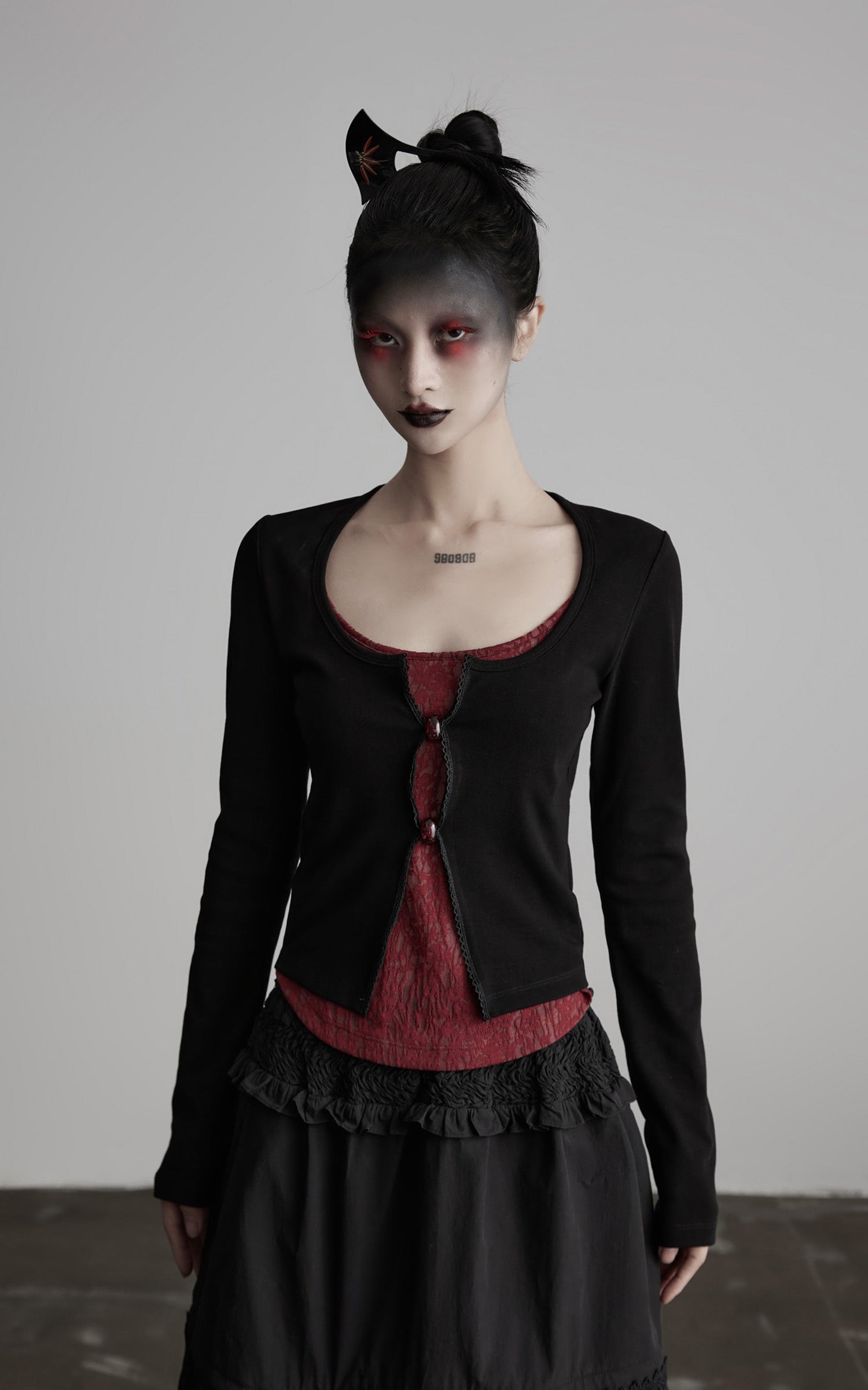 DOINDULGE Cutout Button Knit Top with Lace Inset