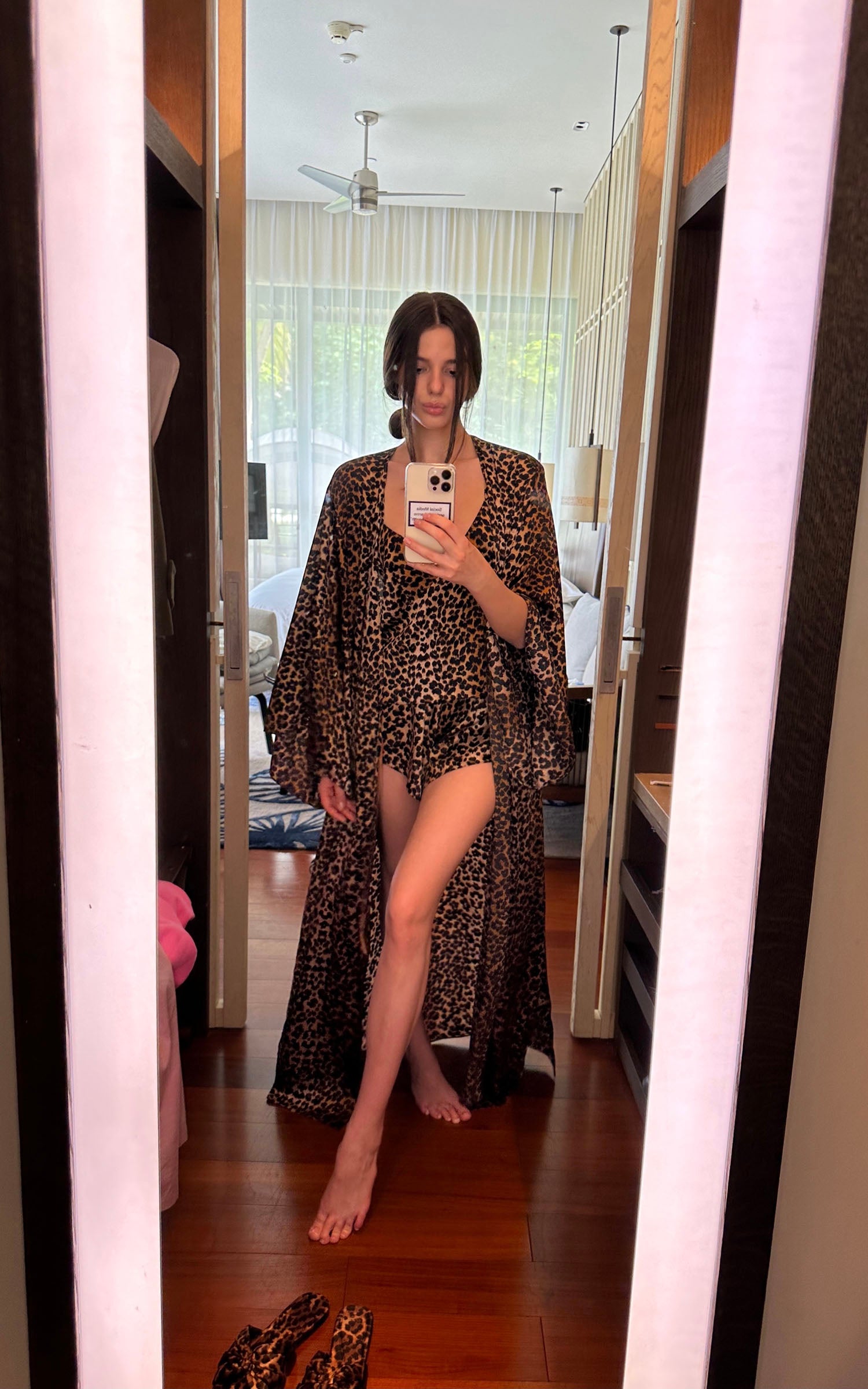 0122stepll Leopard Satin Lounge Pajama Set