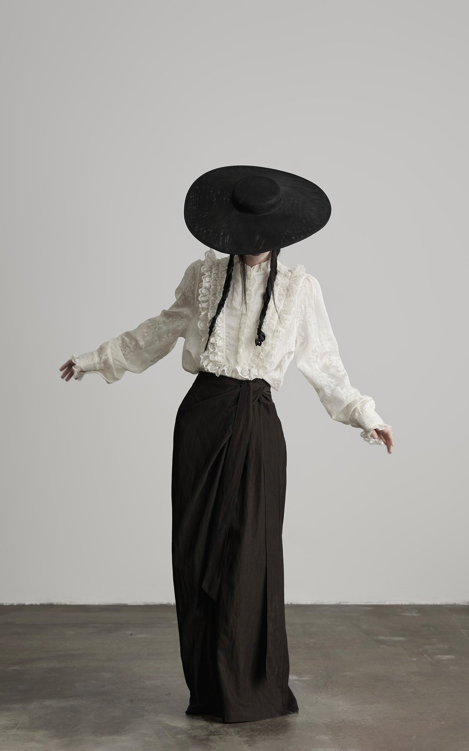 DOINDULGE Baroque Embroidered Blouse with Ruffled Lace Panels