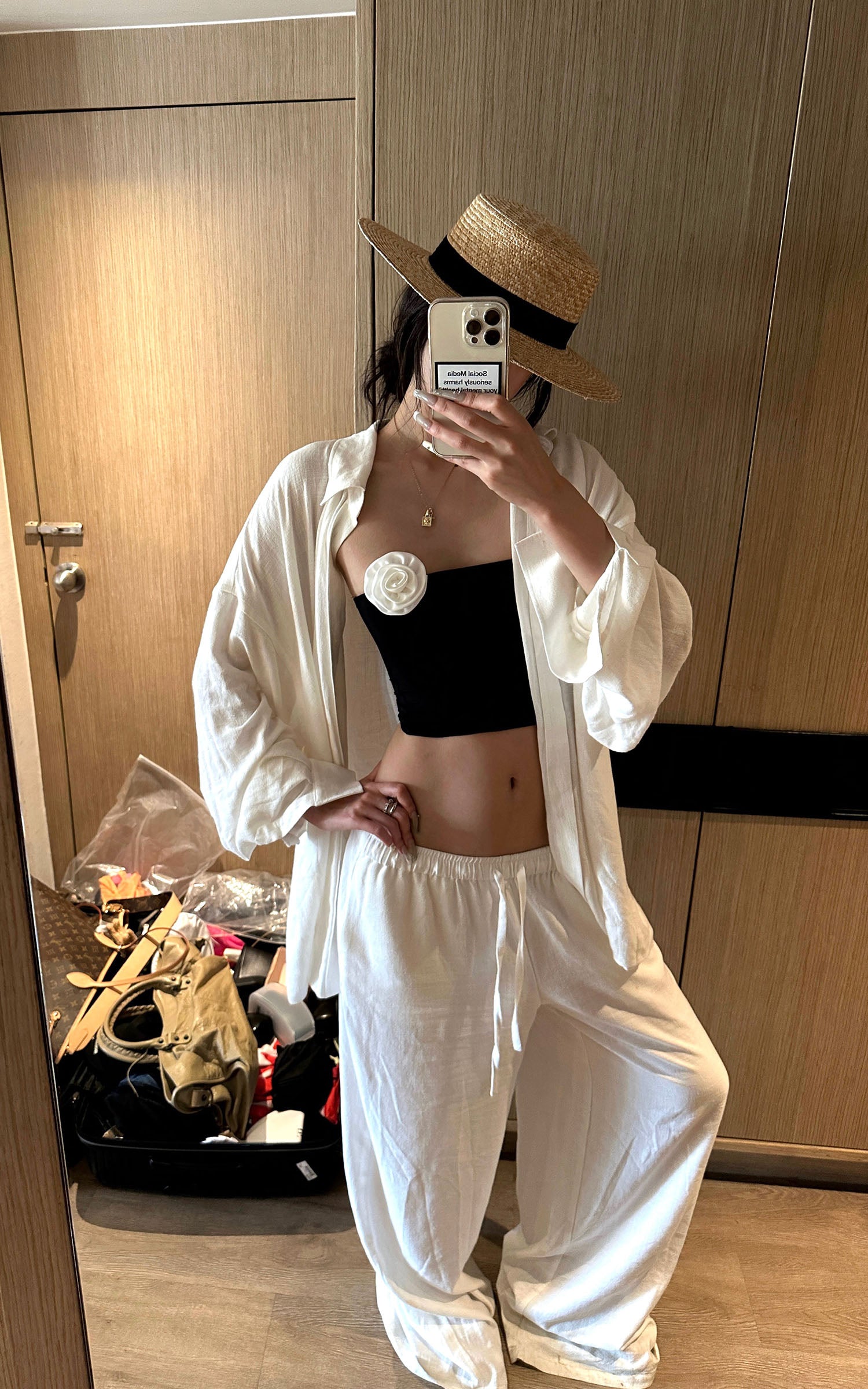 0122stepll Backless Sleeveless Top with Removable Flower