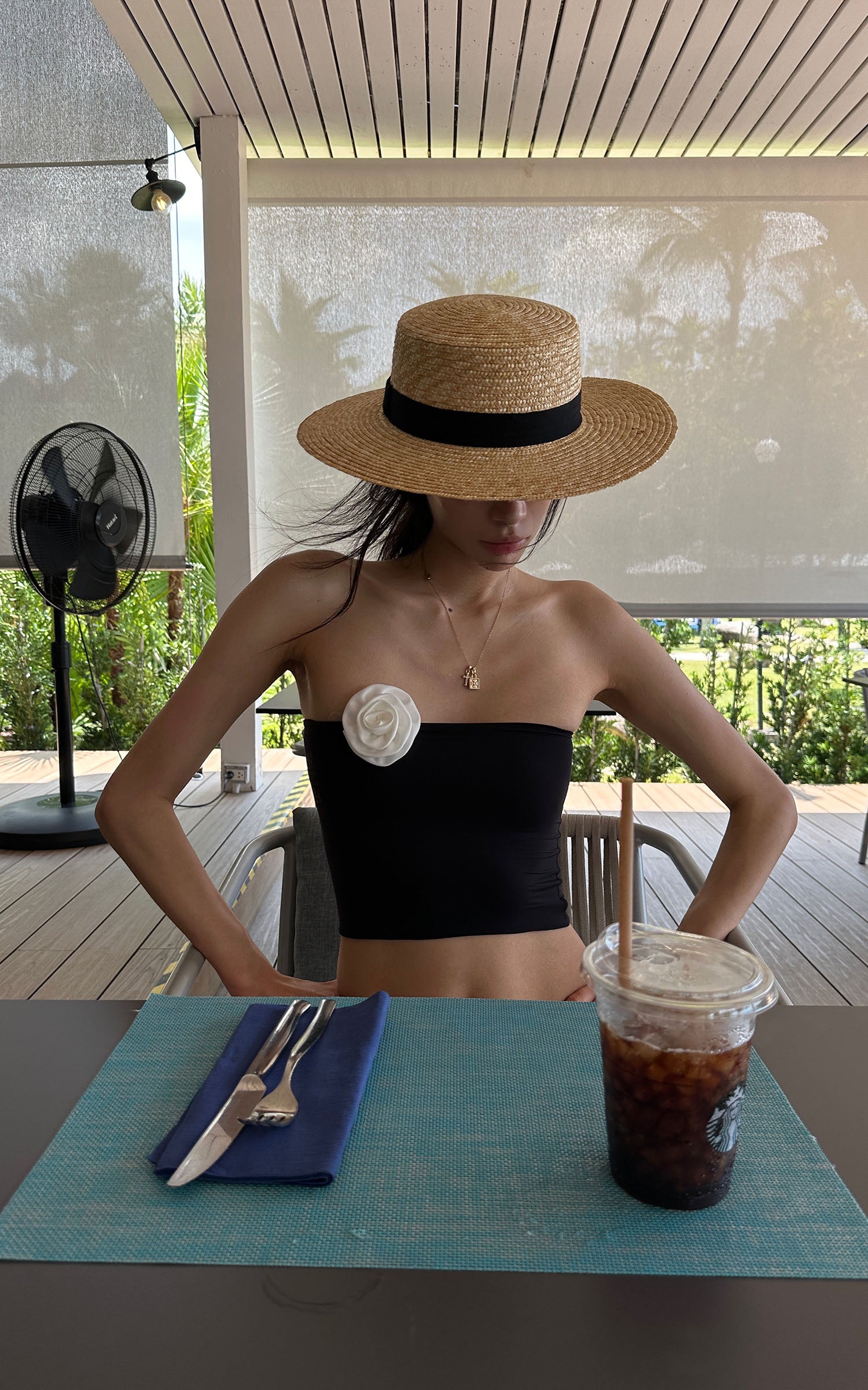 0122stepll Backless Sleeveless Top with Removable Flower