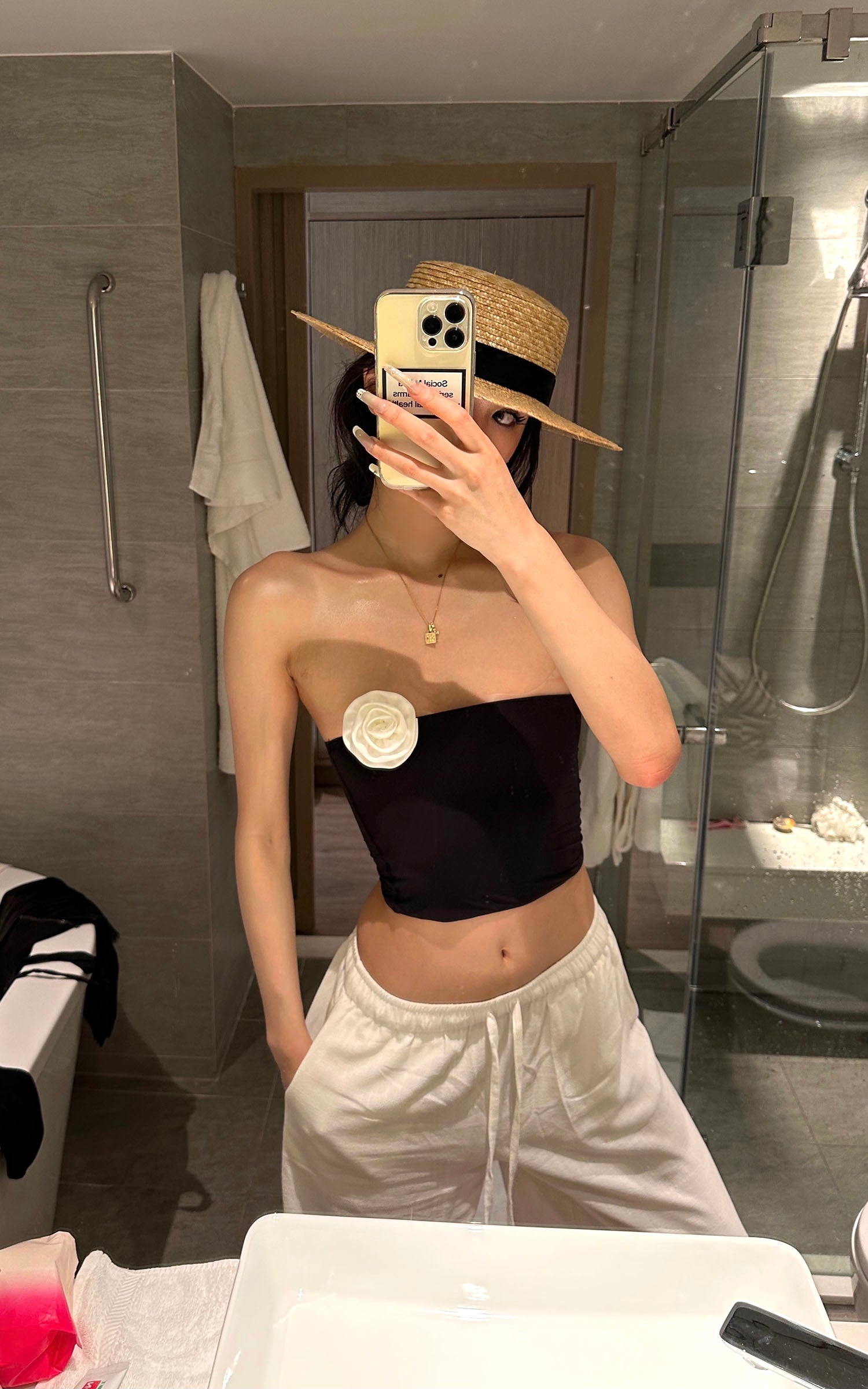 0122stepll Backless Sleeveless Top with Removable Flower