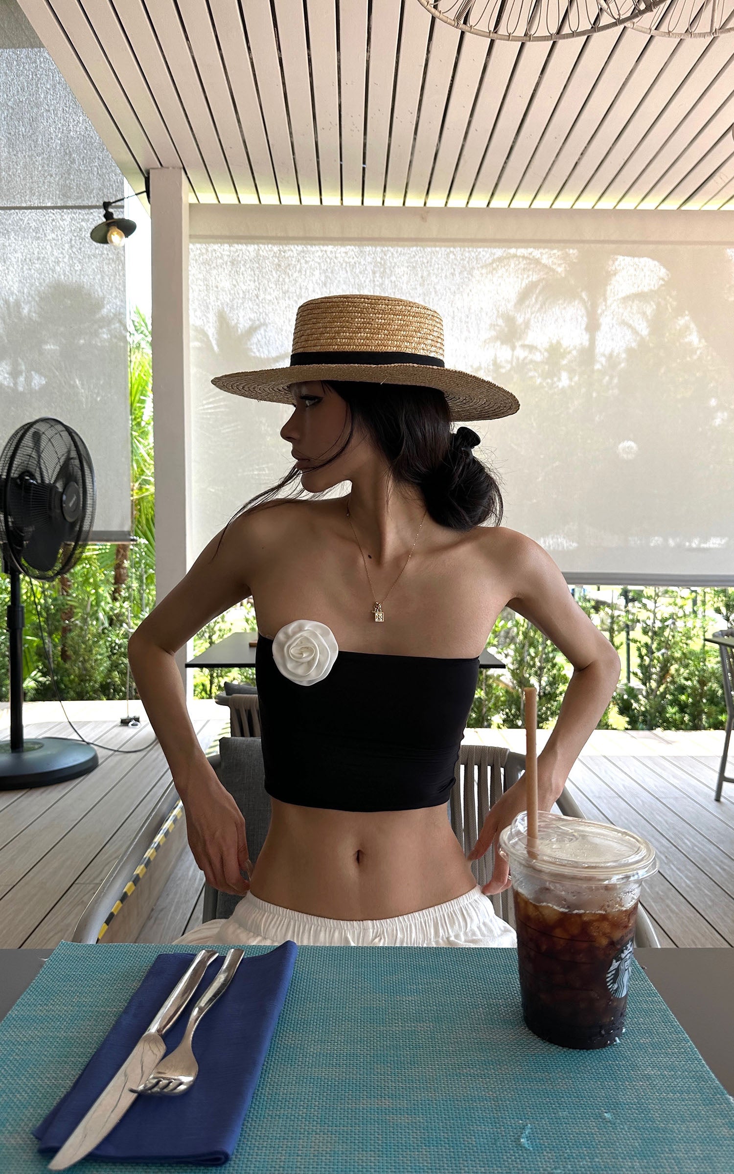 0122stepll Backless Sleeveless Top with Removable Flower