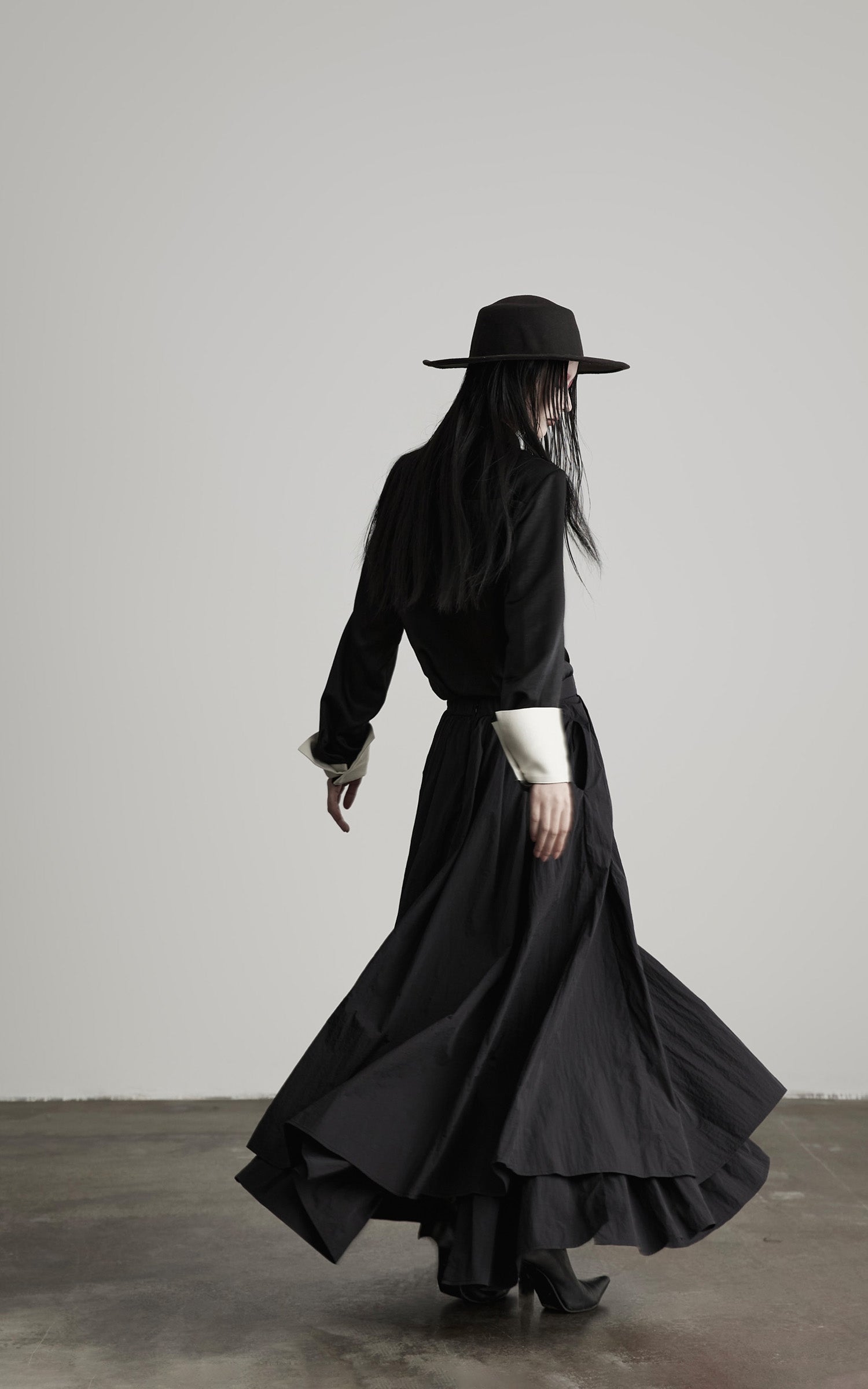 DOINDULGE Deconstructed Asymmetric Contrast Shirt