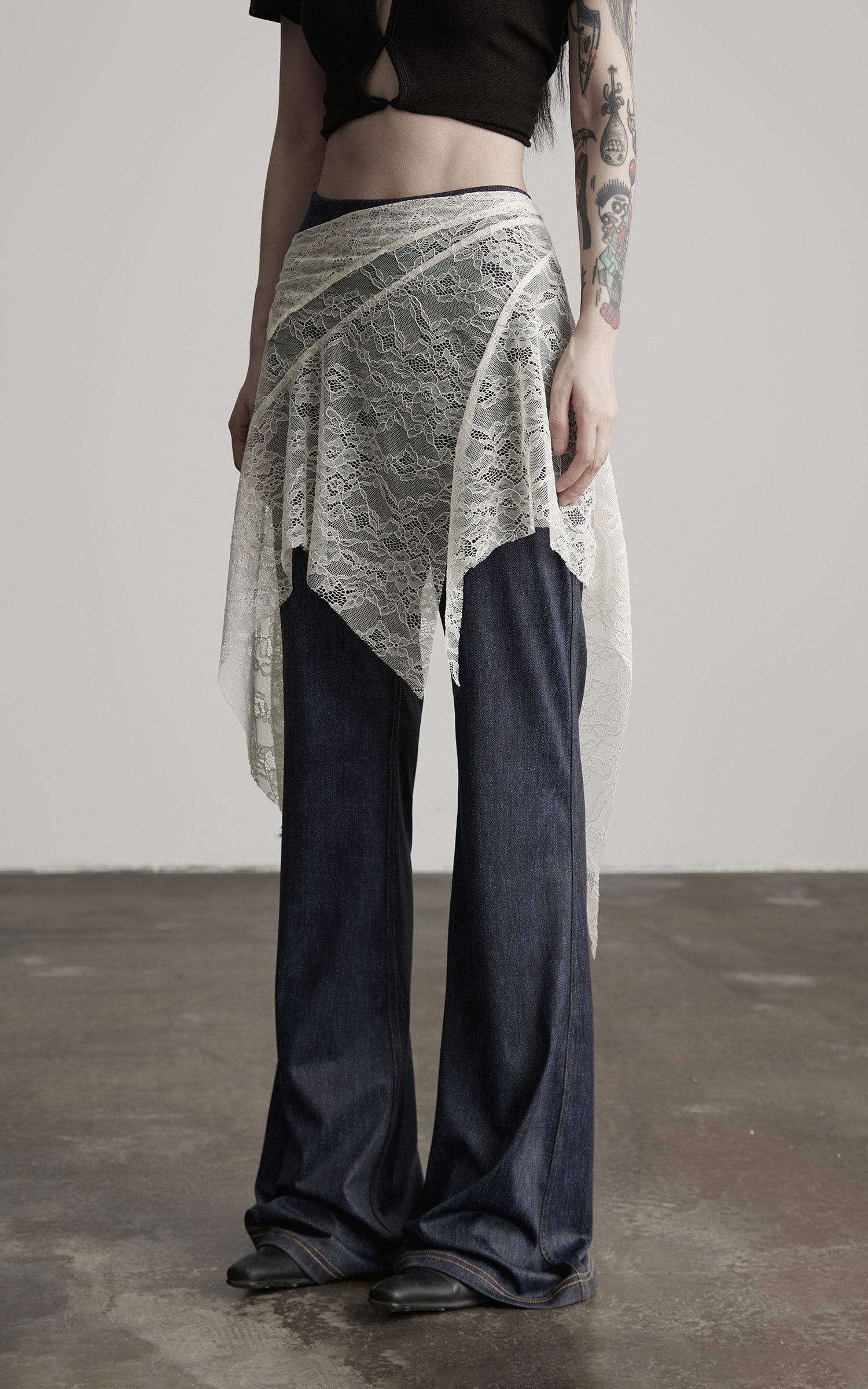 DOINDULGE Lace Overlay Denim Pants