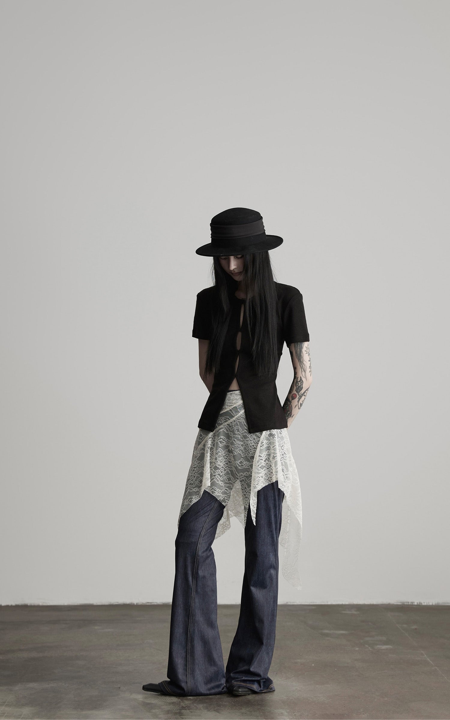 DOINDULGE Lace Overlay Denim Pants