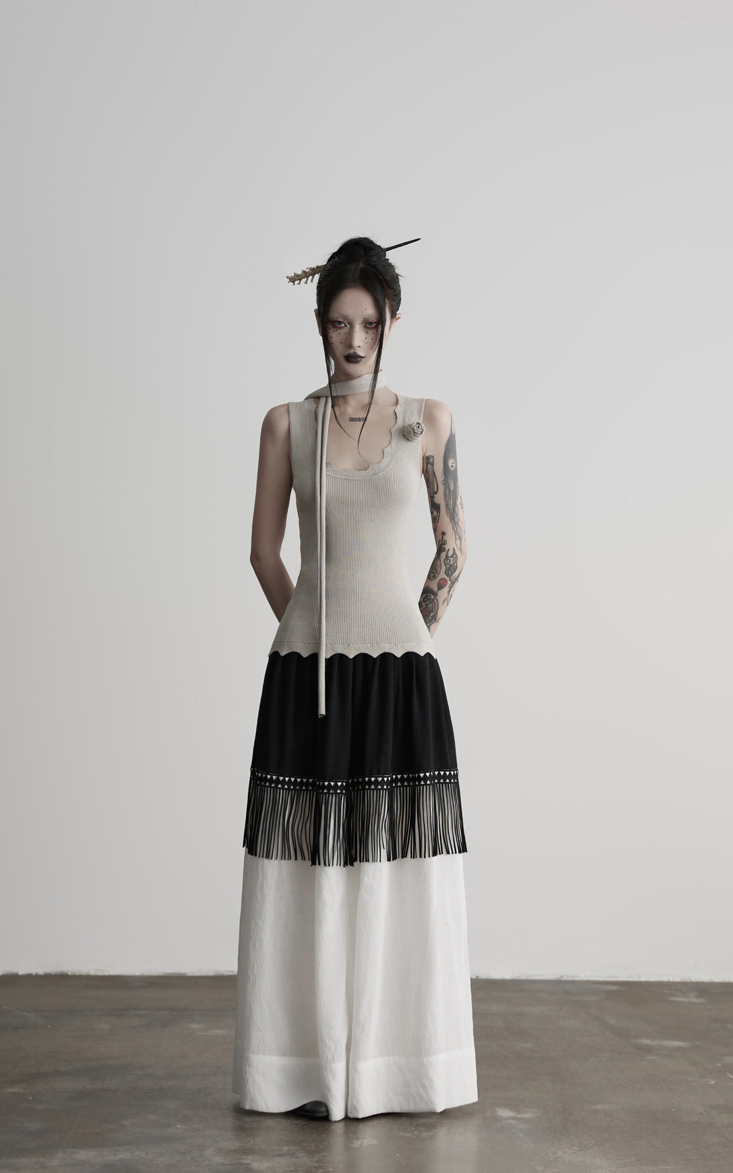 DOINDULGE Fringe Paneled Layered Skirt with Pleats and Contrast Hem