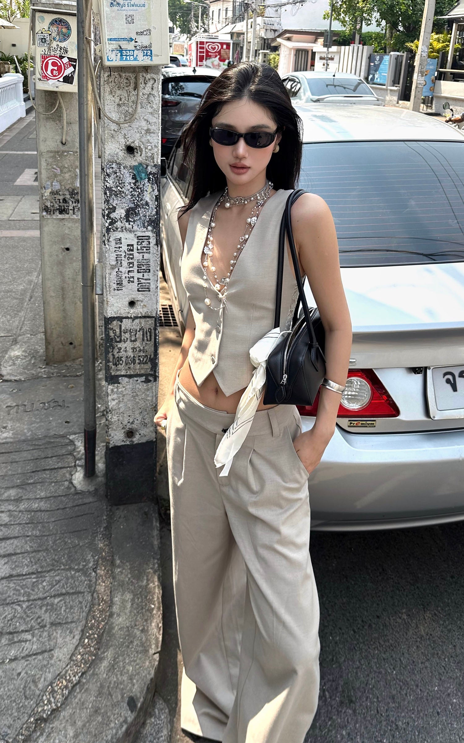 ROVENTE Tailored Vest with Lace Panel Back - PINKPARKS