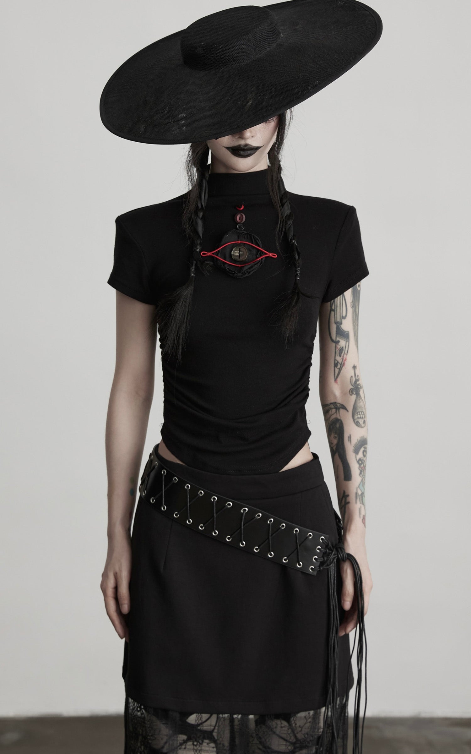 DOINDULGE Ruched Fitted Tee with Deconstructed Eye Button Detail