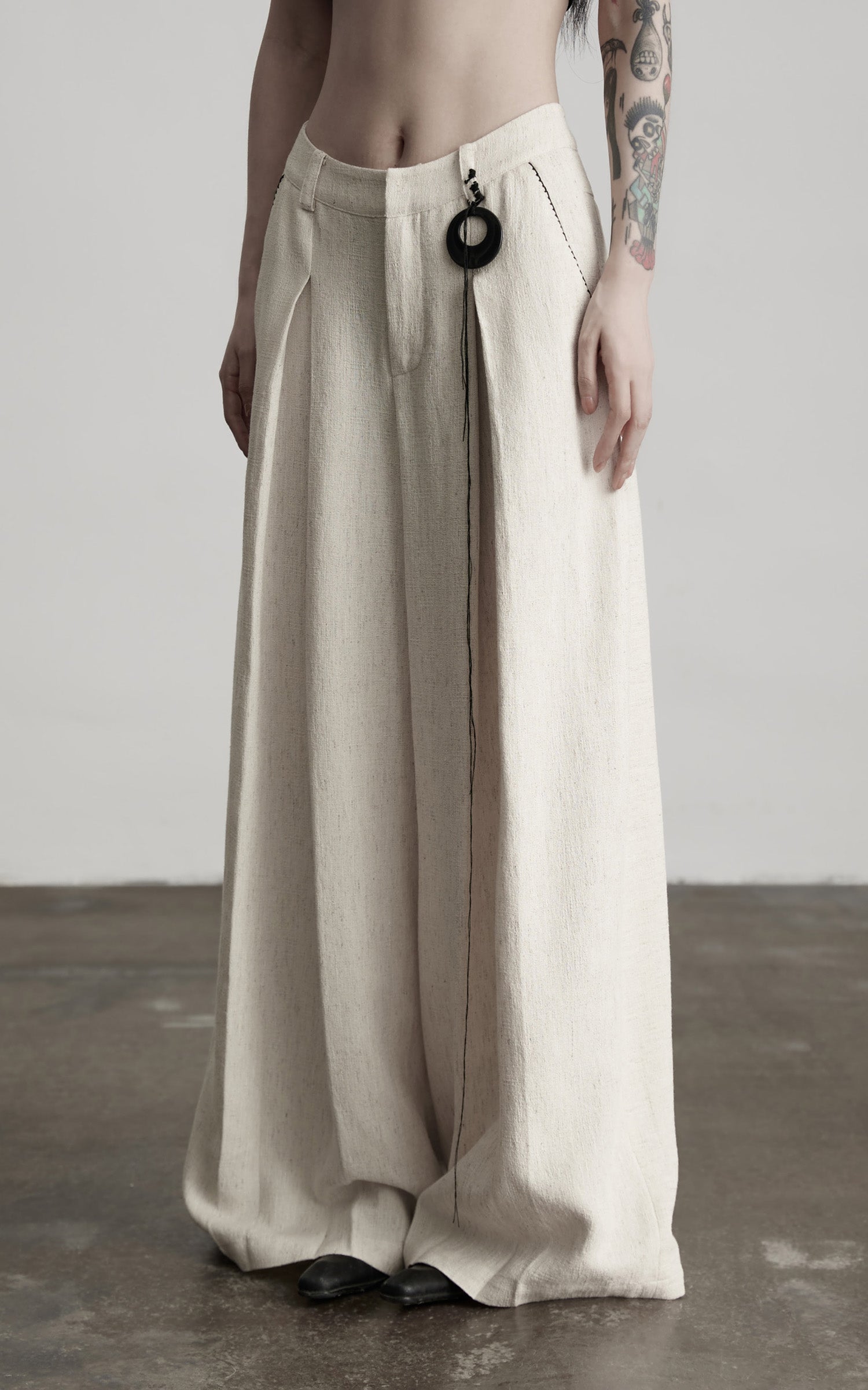 DOINDULGE Raw-Texture Wide-Leg Pants with Hand-Stitched Details