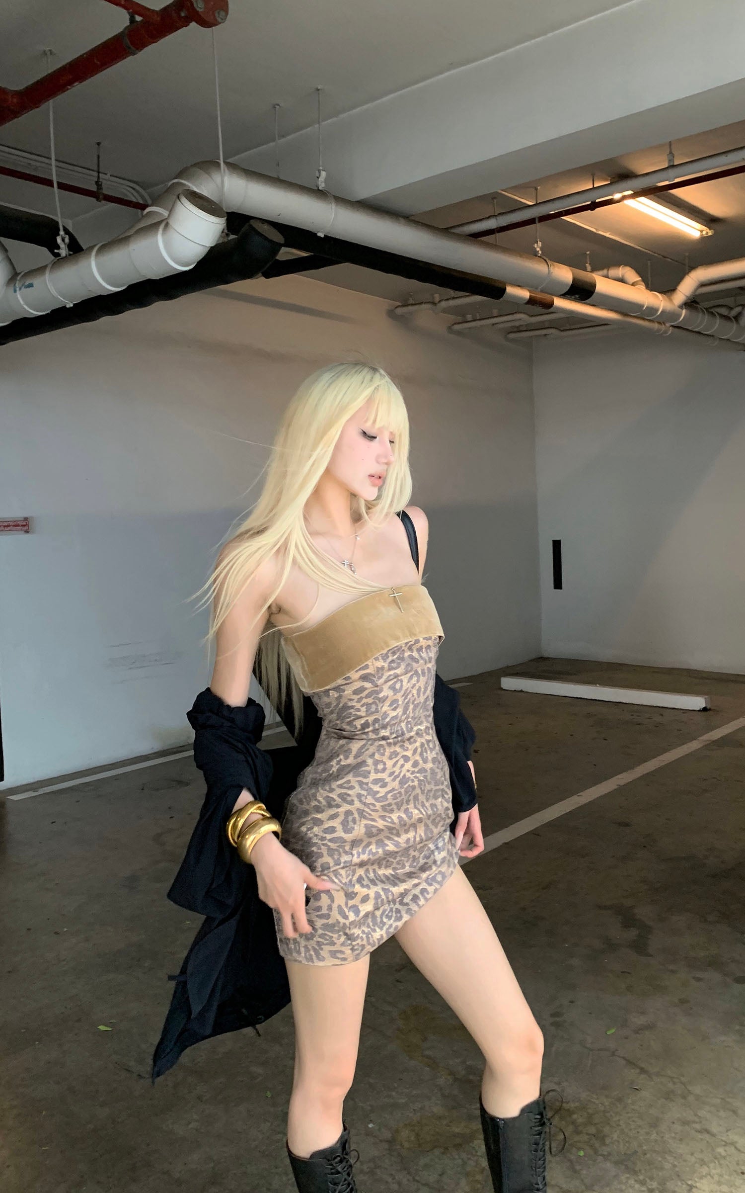Rase le sol Gold Velvet Strapless Mini Dress in Metallic Leopard Jacquard - PINKPARKS