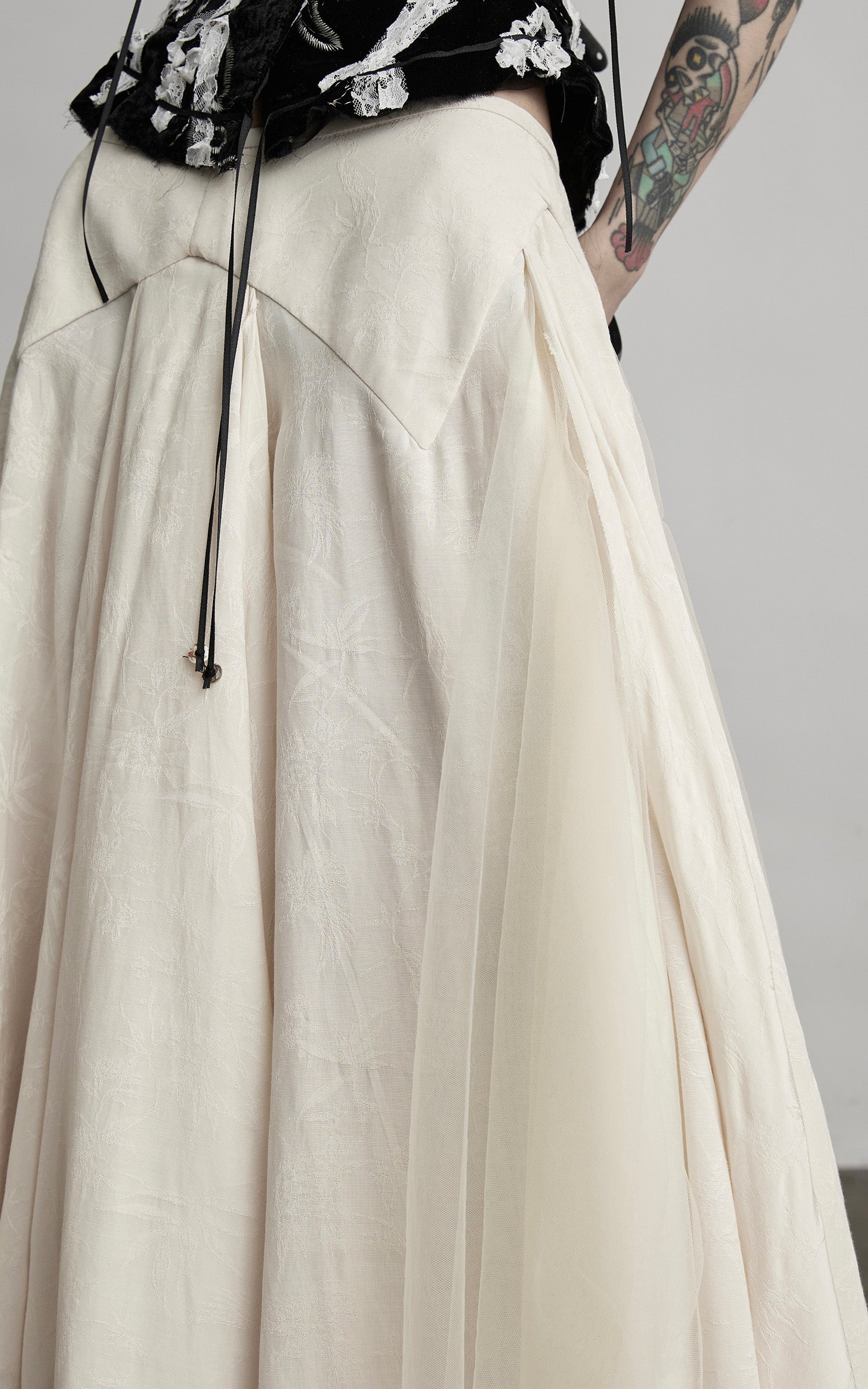 DOINDULGE Deconstructed Draped Jacquard Midi Skirt with Tulle Layering