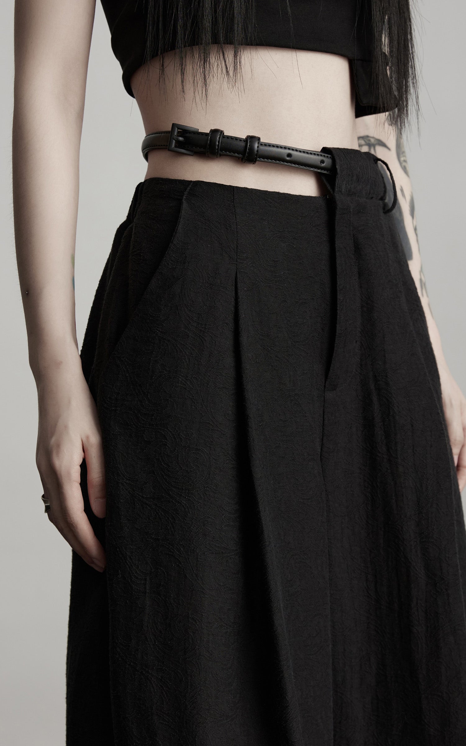 DOINDULGE Structured Wide-Leg Pants with Textured Detail and Sculpted Waistband