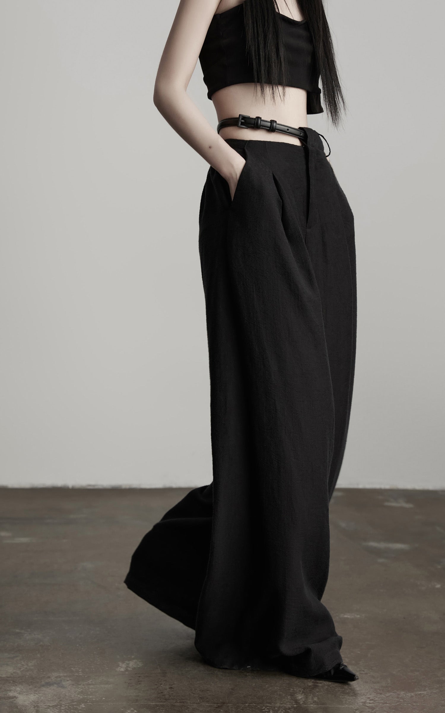 DOINDULGE Structured Wide-Leg Pants with Textured Detail and Sculpted Waistband