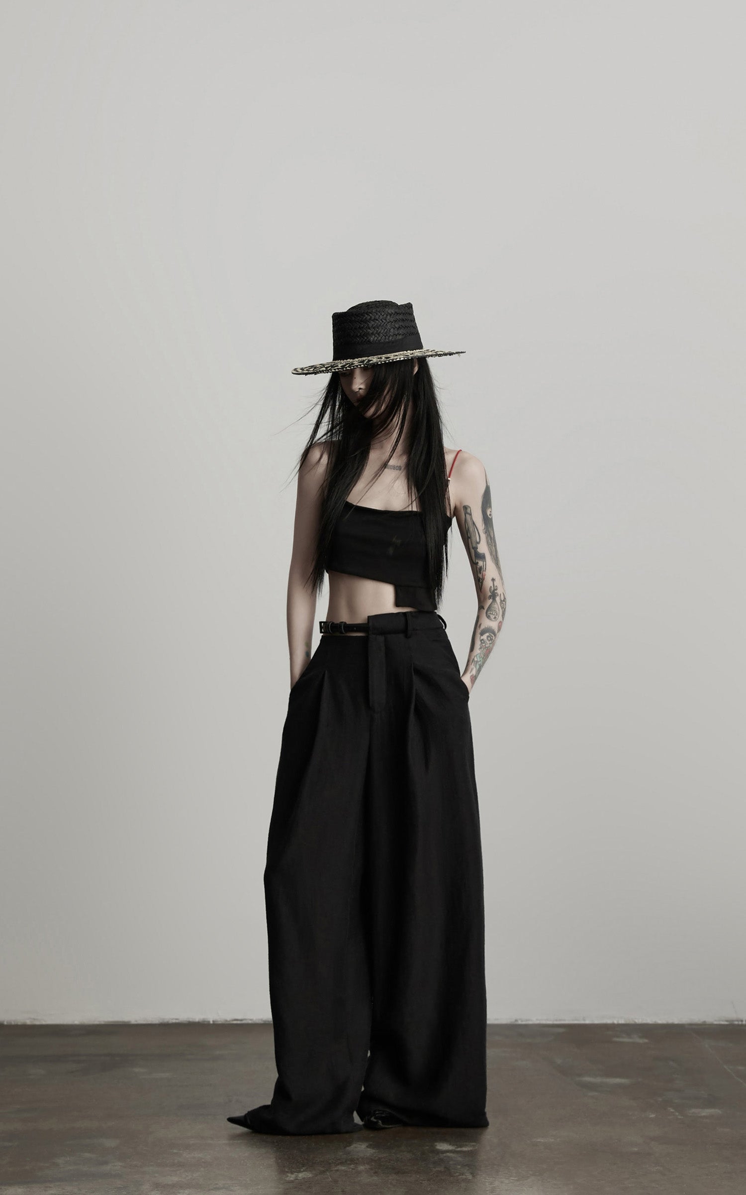 DOINDULGE Structured Wide-Leg Pants with Textured Detail and Sculpted Waistband