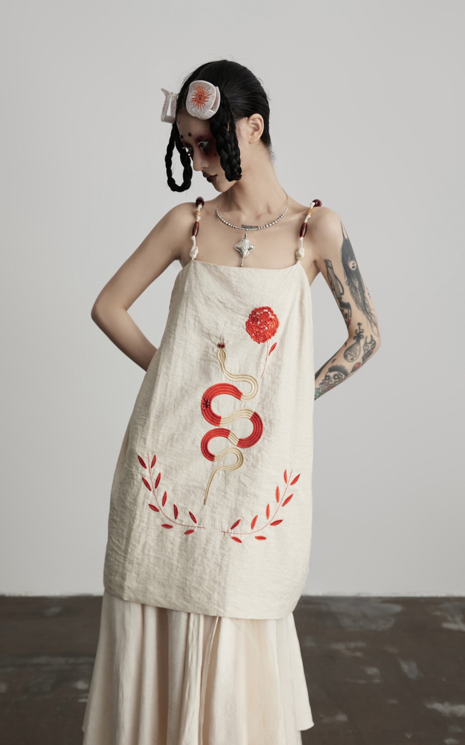 DOINDULGE Embroidered Snake and Flower Layered Linen Dress