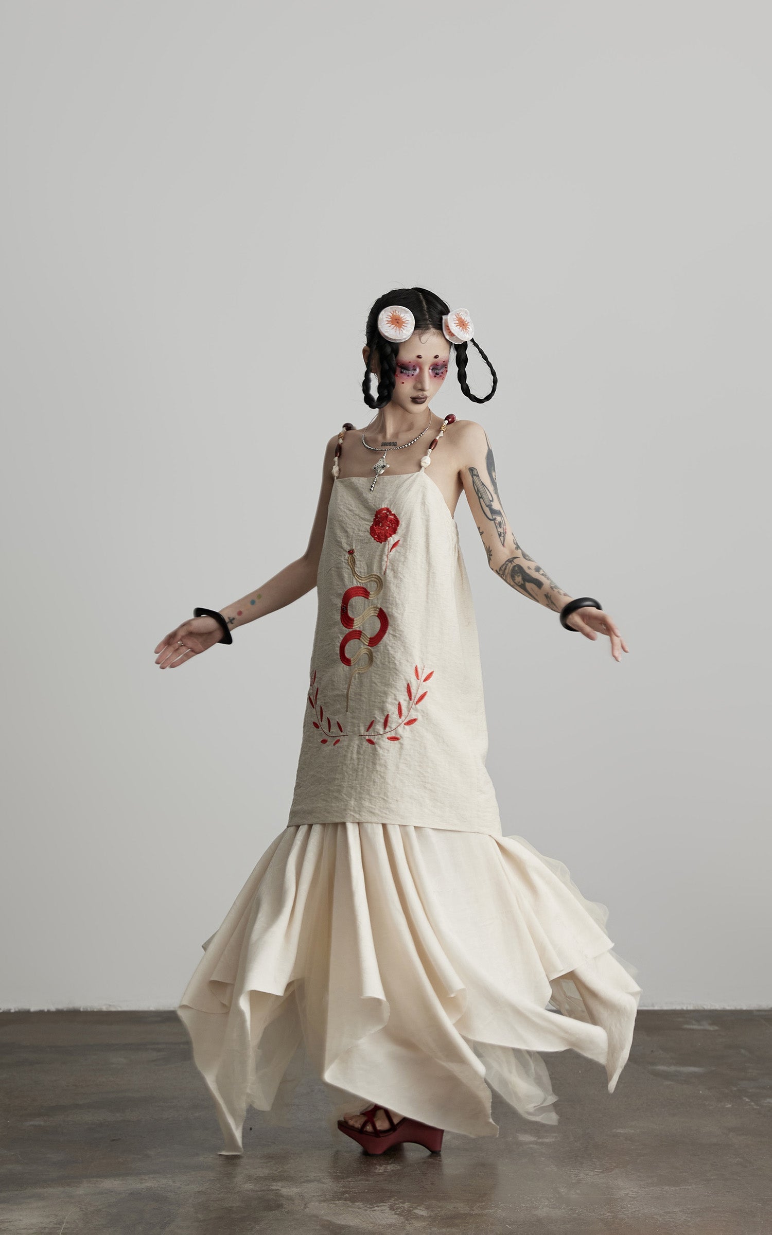 DOINDULGE Embroidered Snake and Flower Layered Linen Dress