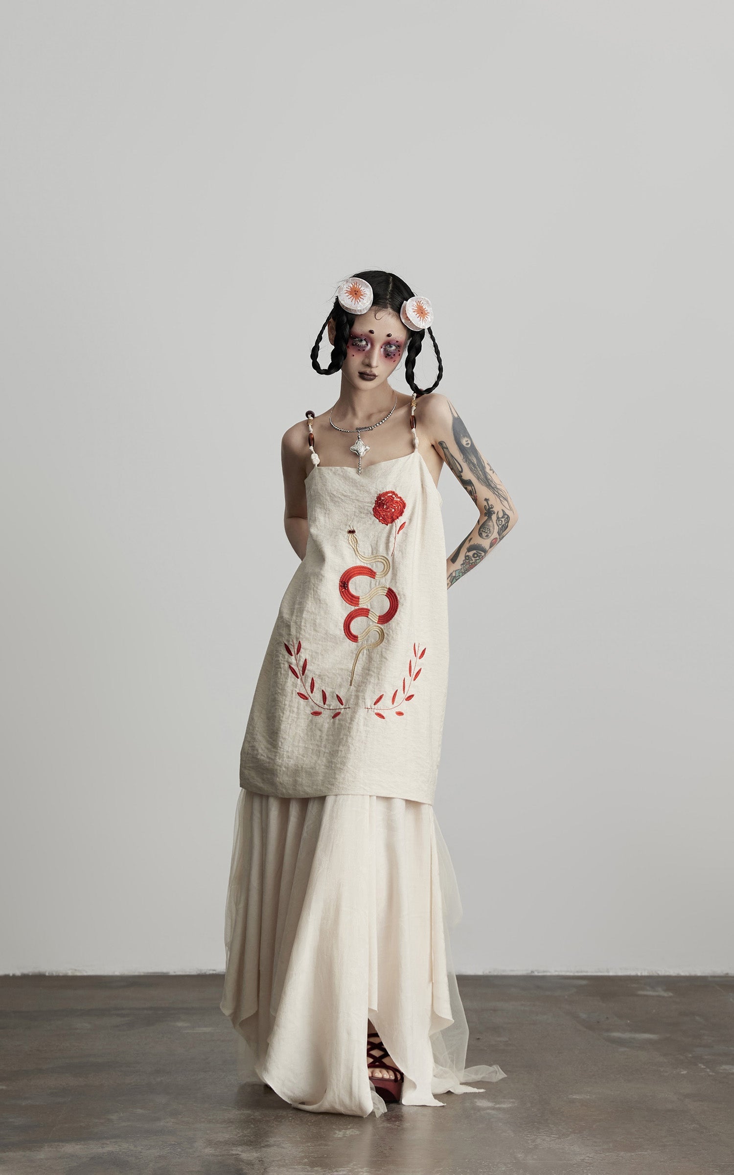 DOINDULGE Embroidered Snake and Flower Layered Linen Dress