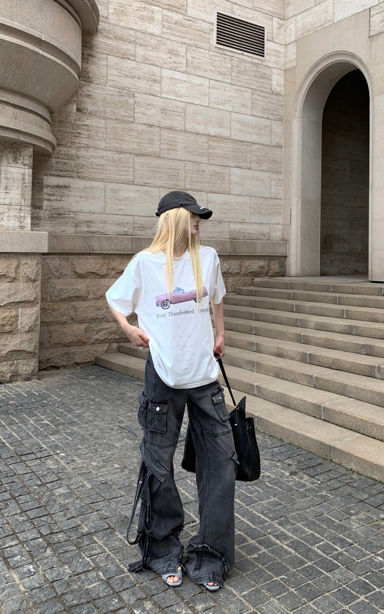 Rase le sol Vintage Convertible Car Graphic Oversized Gender-Neutral T-Shirt - PINKPARKS