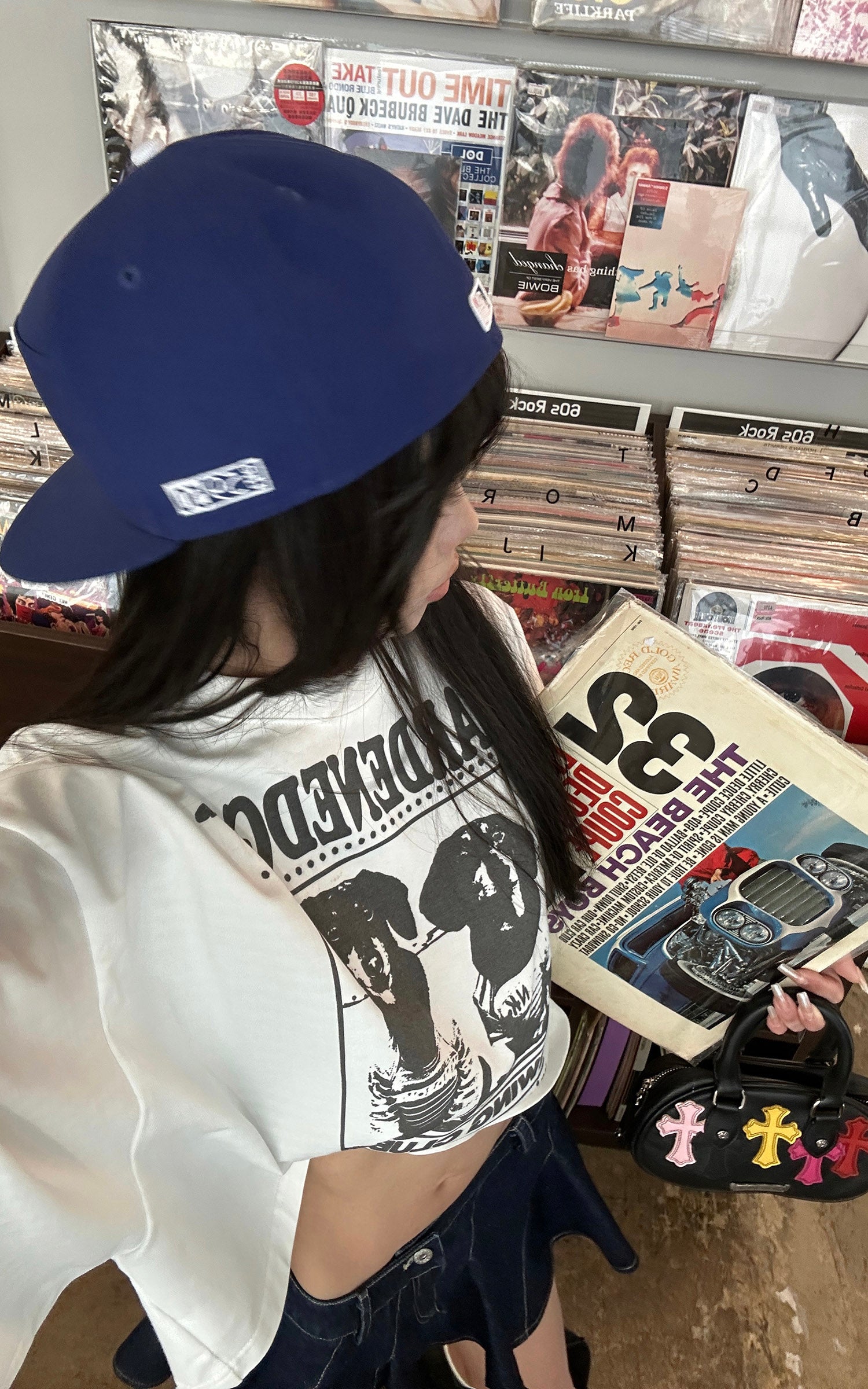 WARDEN EDGE Cropped Dog Graphic Tee with Vintage Street Edge - PINKPARKS