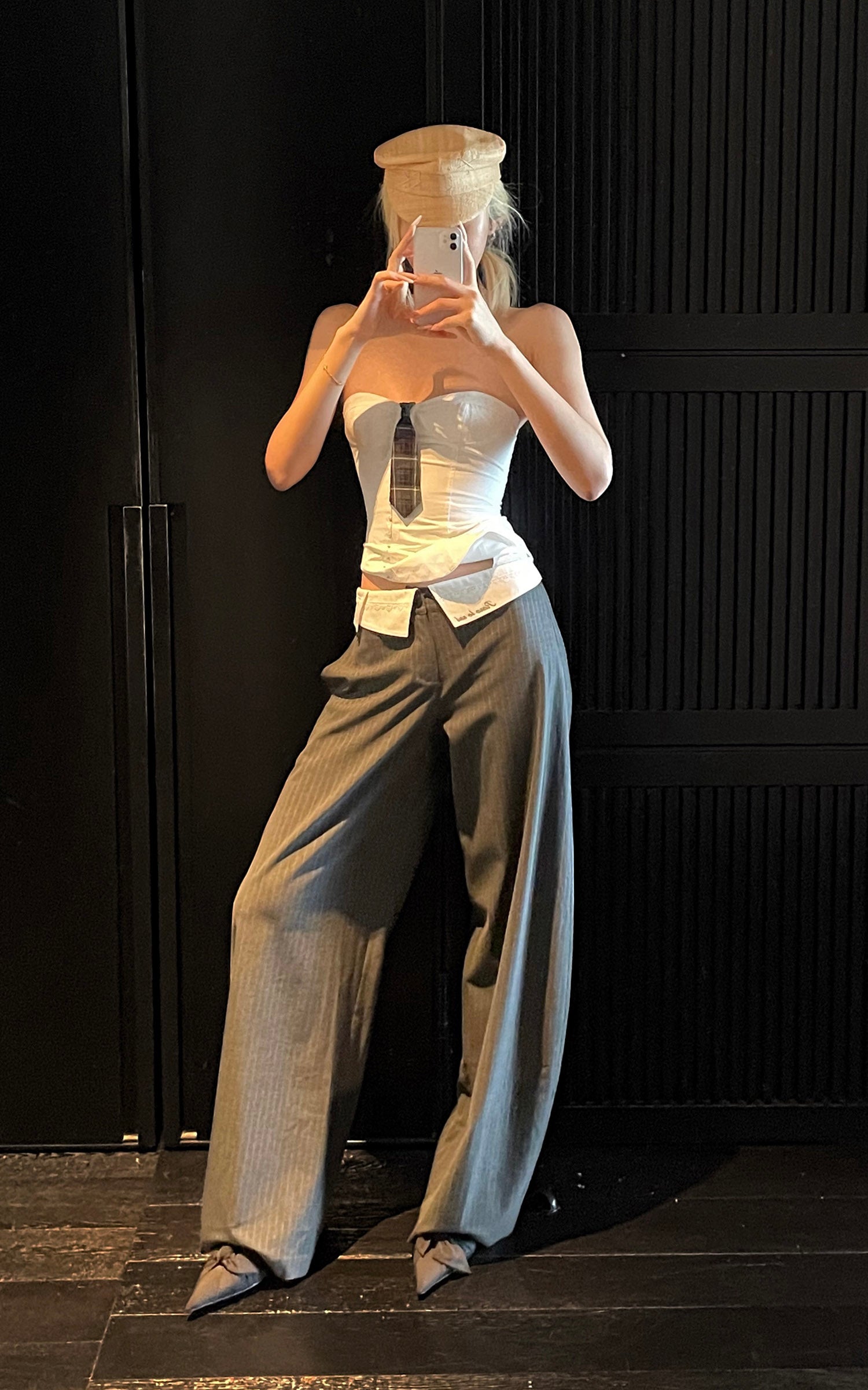 Rase le sol Deconstructed Collar Pinstripe Wide-Leg Trousers - PINKPARKS