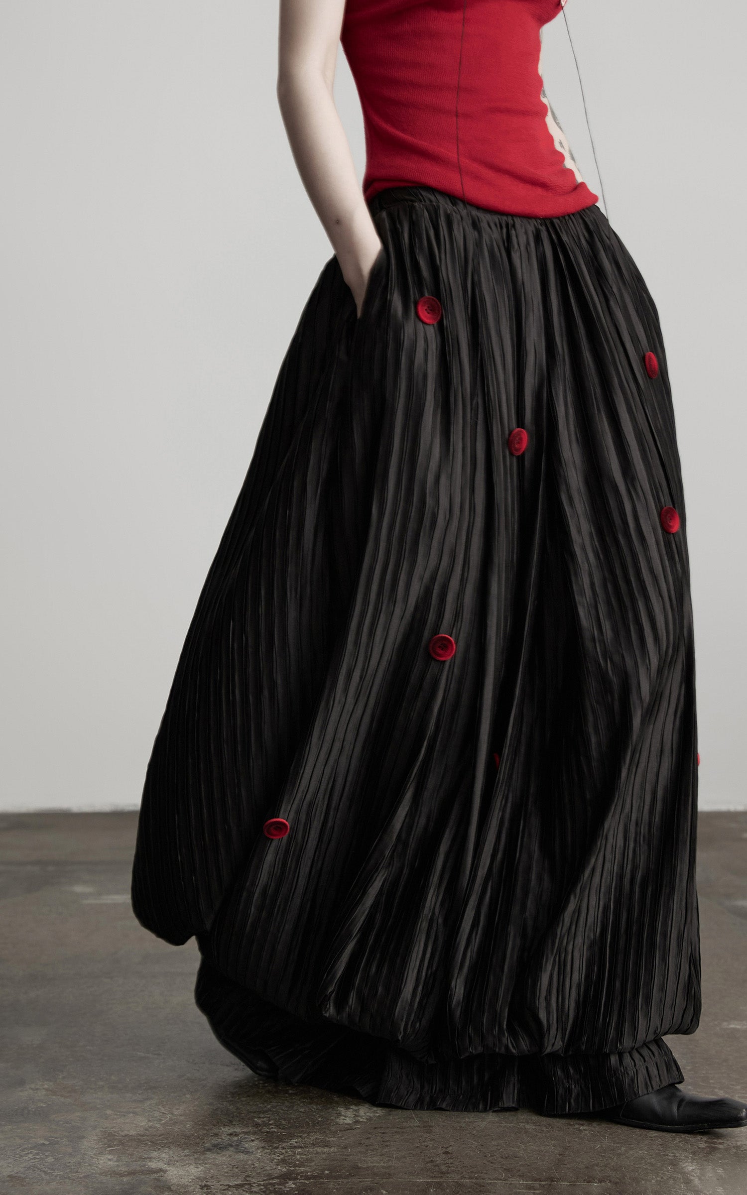DOINDULGE Black Pleated Skirt Red Button Accents