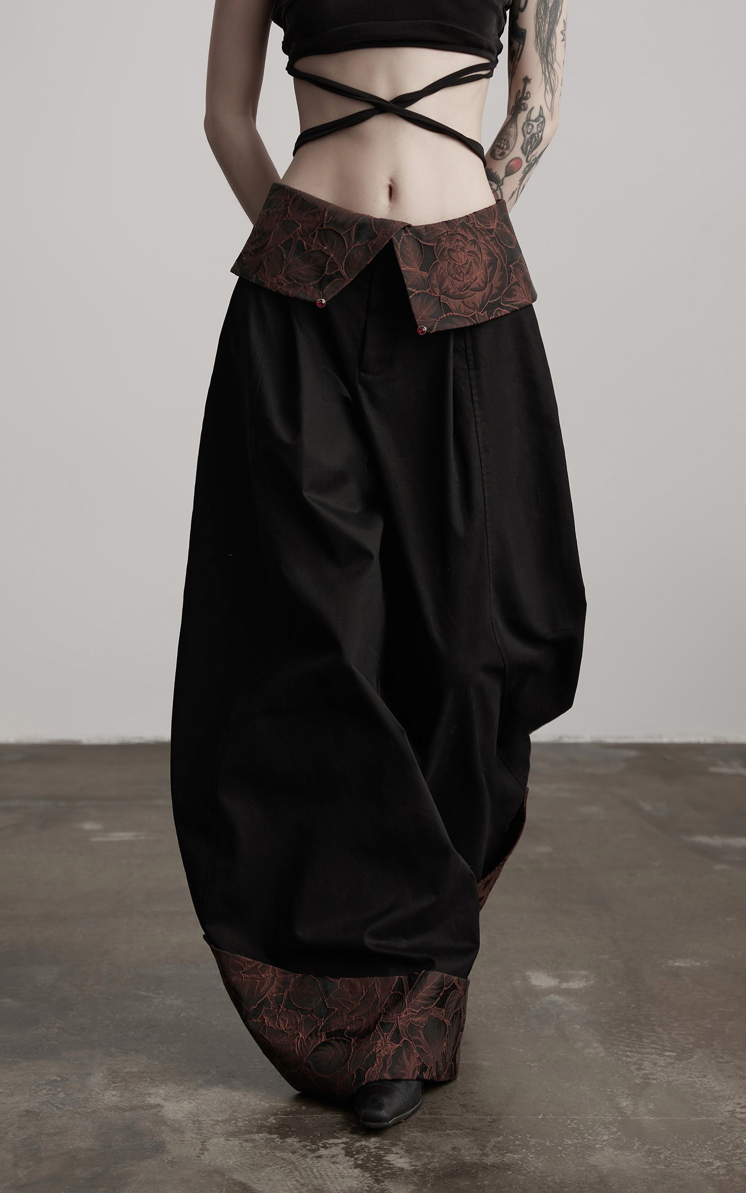 DOINDULGE Wide-Legged High-Waisted Pants with Leaf-Pattern Detail