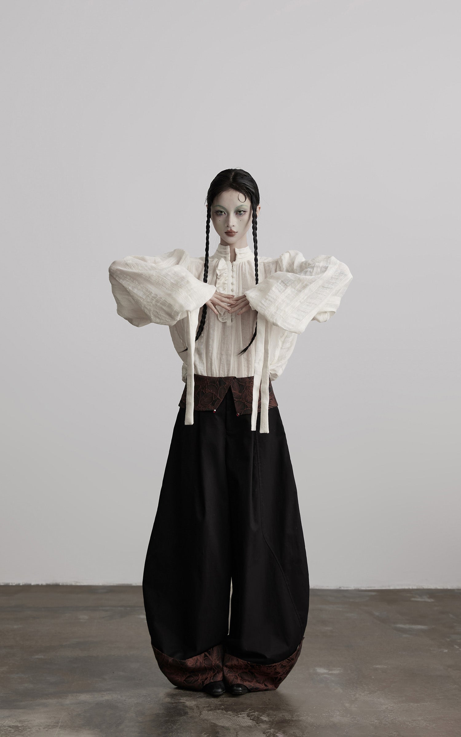 DOINDULGE Wide-Legged High-Waisted Pants with Leaf-Pattern Detail