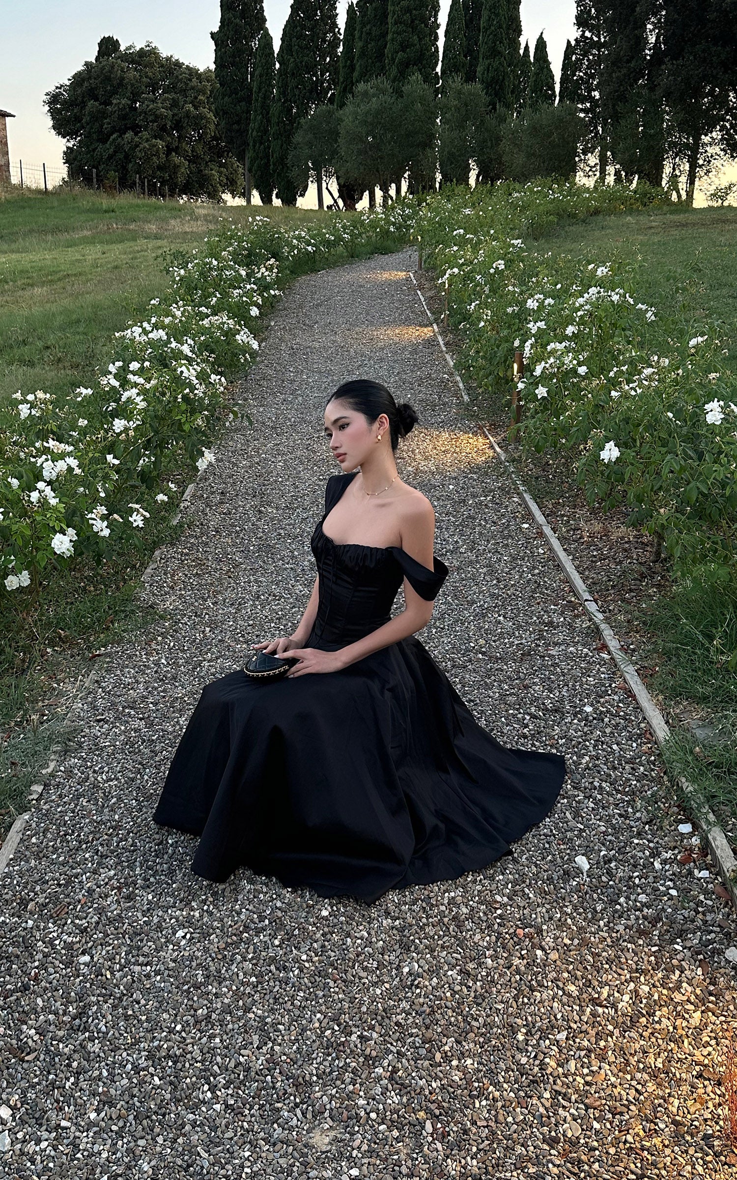ROVENTE Off-Shoulder Satin Corset Midi Dress with Flared Skirt