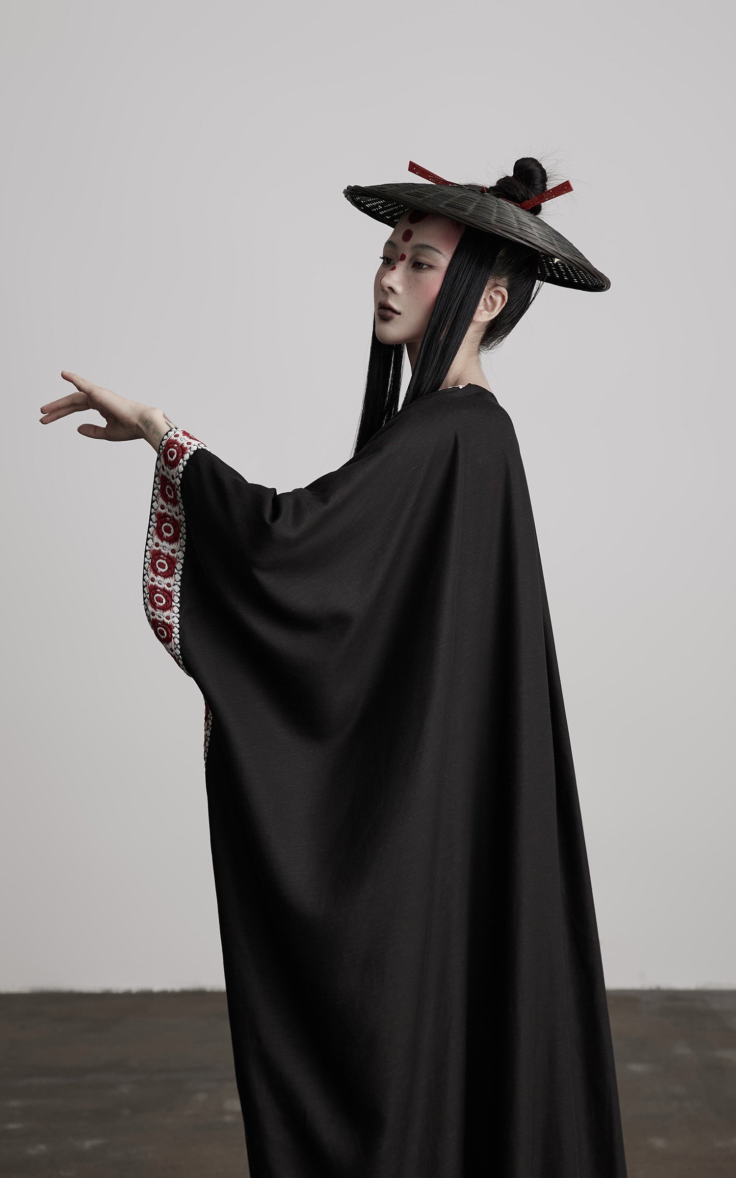 DOINDULGE Embroidered Long Kimono Coat with Flowing Silhouette and Contrast Details