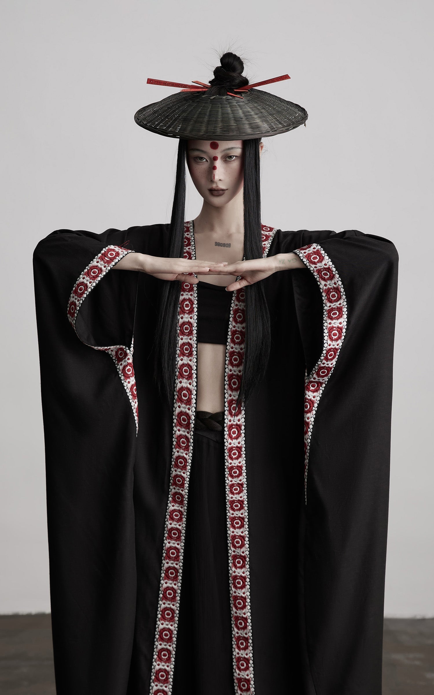 DOINDULGE Embroidered Long Kimono Coat with Flowing Silhouette and Contrast Details