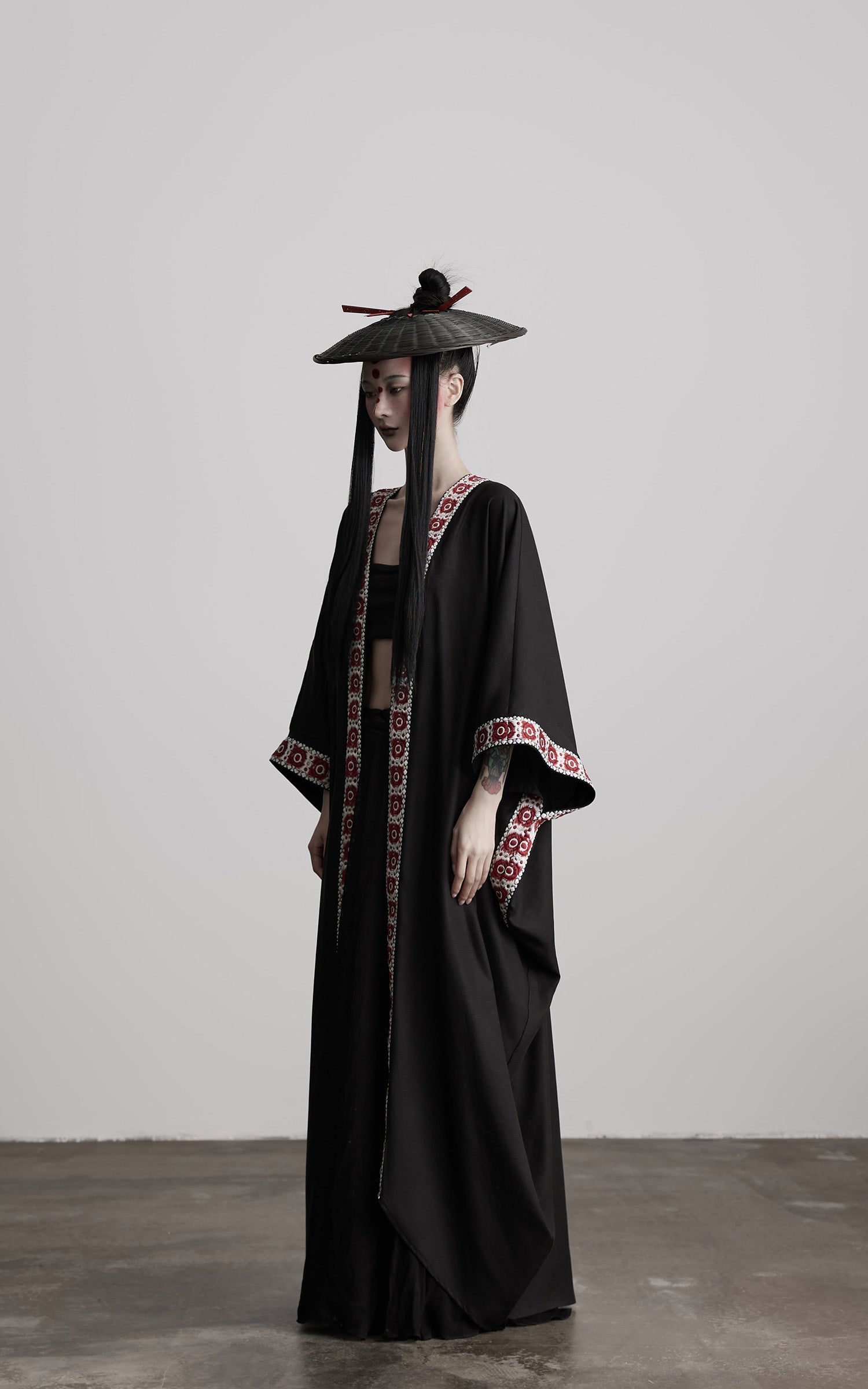 DOINDULGE Embroidered Long Kimono Coat with Flowing Silhouette and Contrast Details