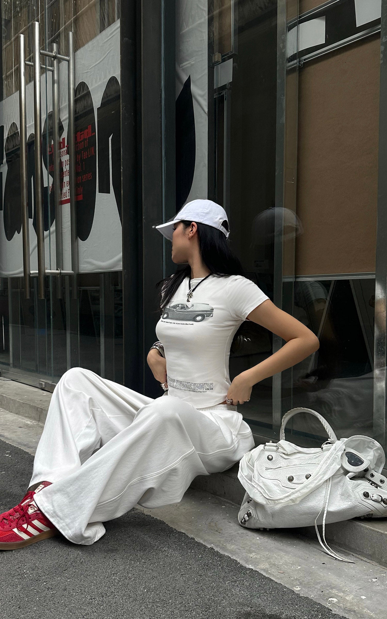 ROVENTE Vintage Car Graphic Baby Tee with Fitted Silhouette and Printed Text