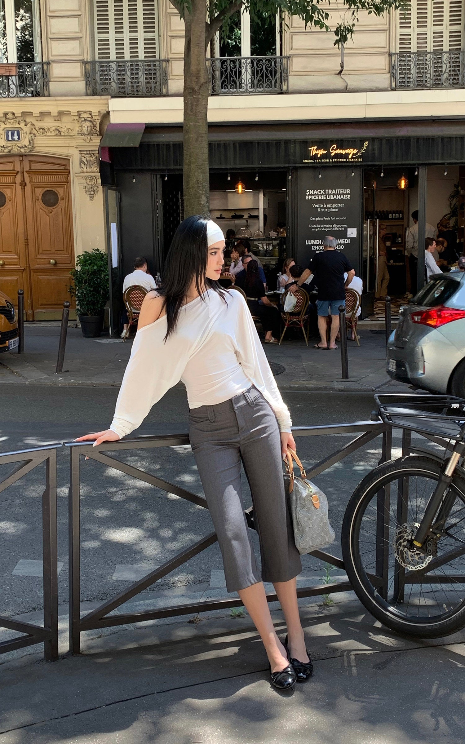 ROVENTE One Shoulder Cut-Out Top Long Sleeve Slim Fit Minimalist Tee