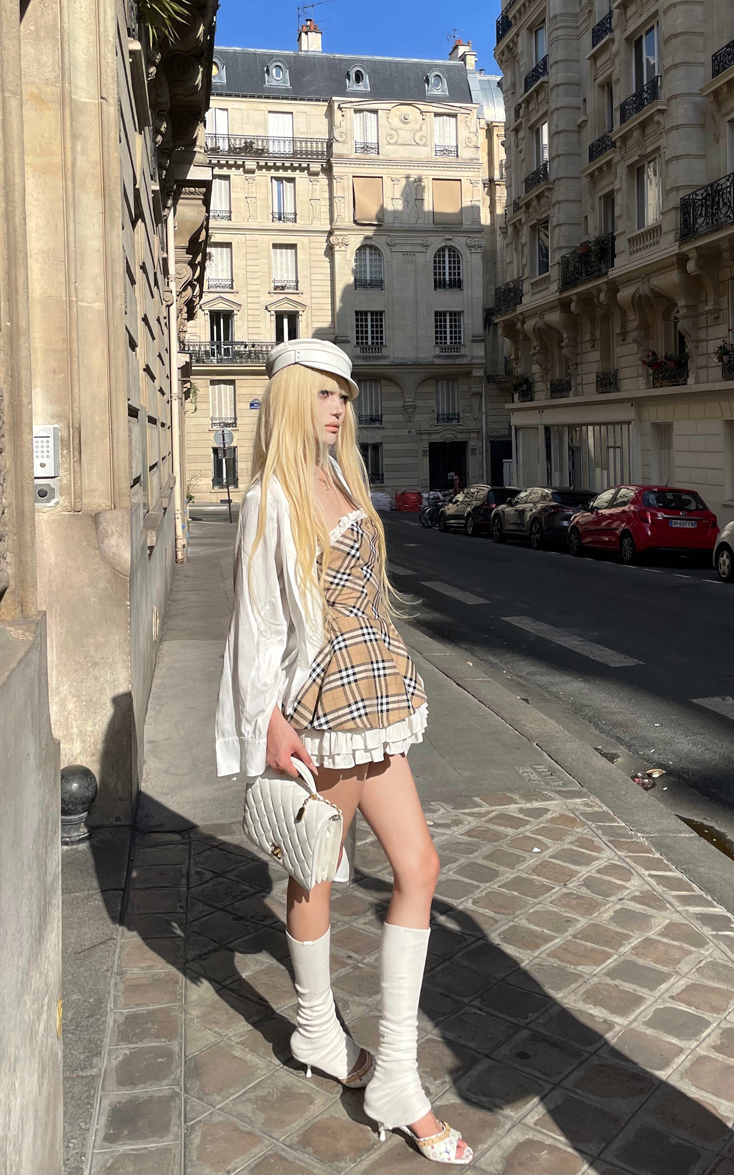 Robe évasée à carreaux avec ourlet en dentelle superposée