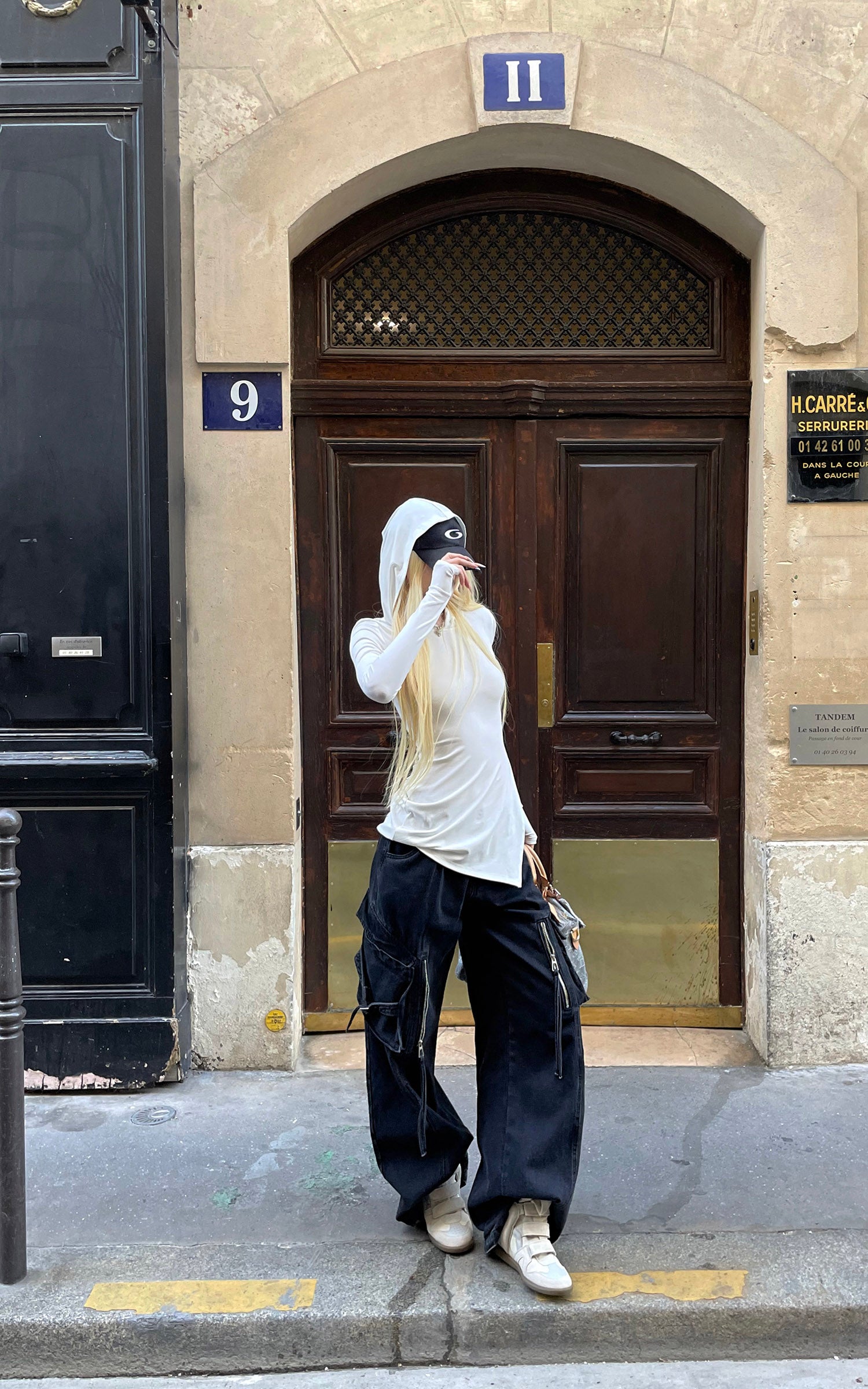 Rase le sol Printed Fitted Hoodie with Slit Hem