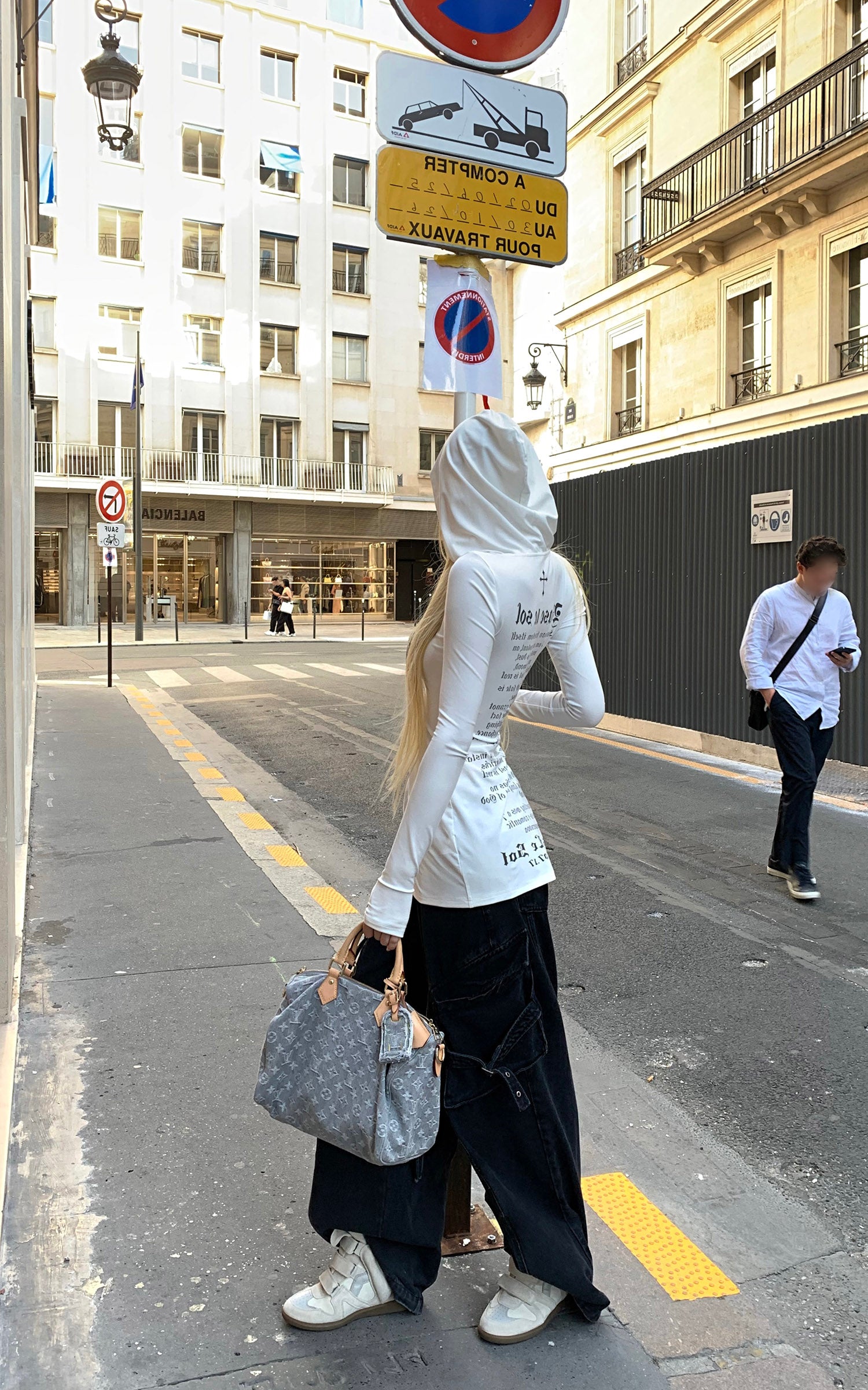 Rase le sol Printed Fitted Hoodie with Slit Hem