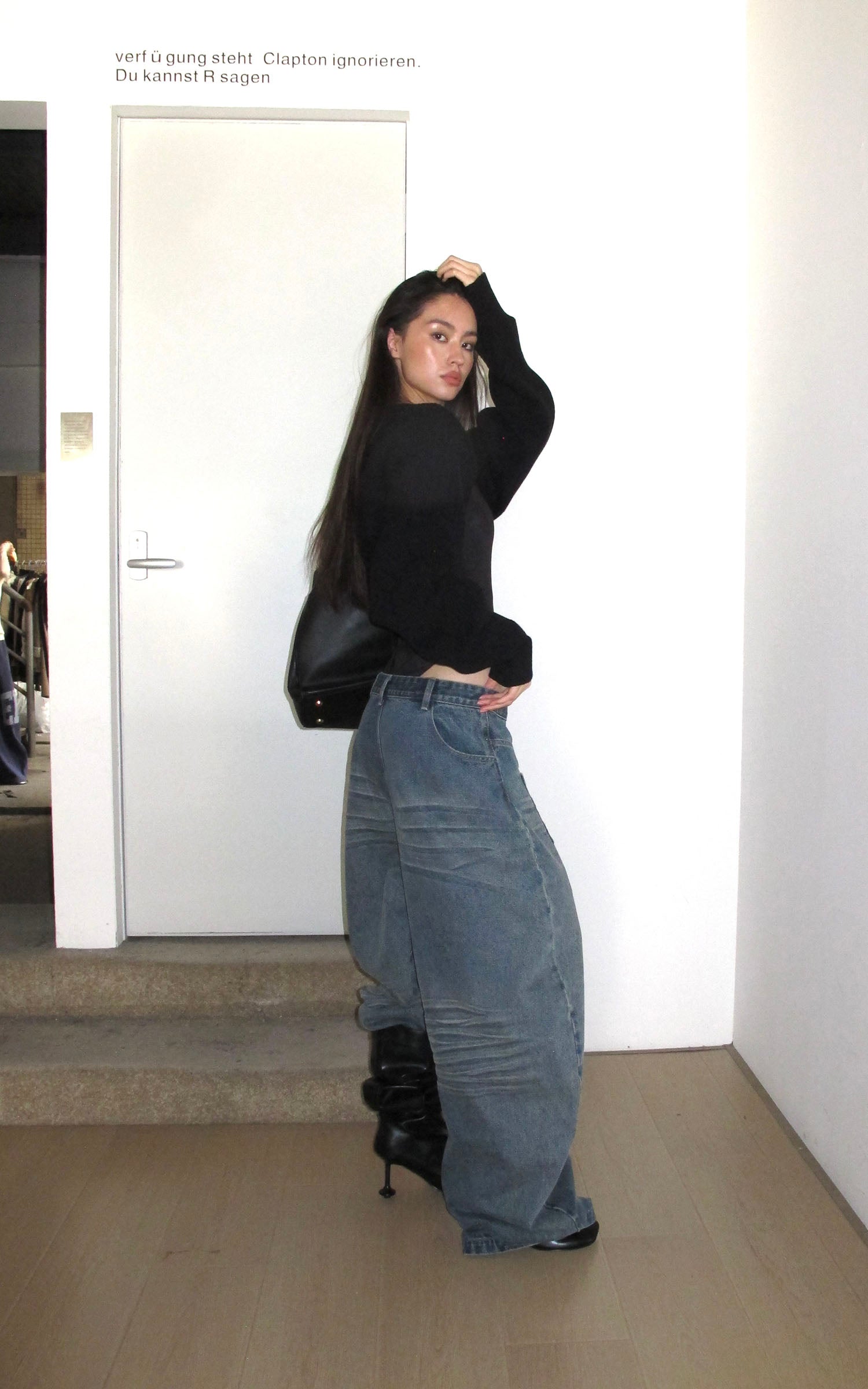 0122stepll Curved Wide-Leg Dragging Jeans
