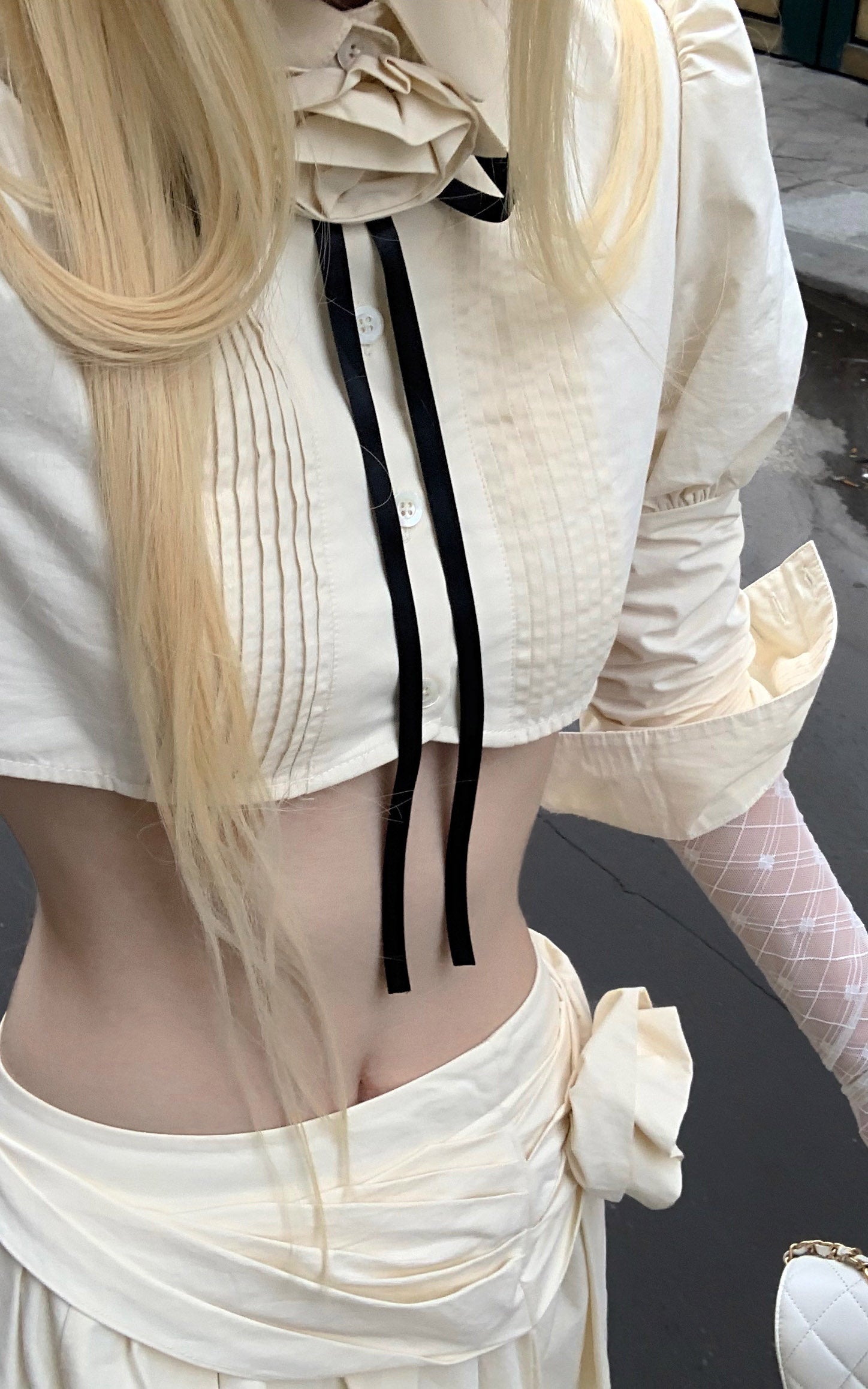 Rase le sol Cropped Puff-Sleeve Shirt with Pleated Front and Rosette Tie