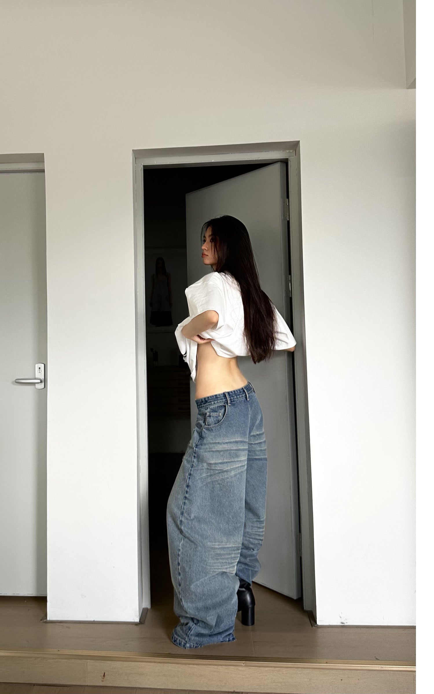 0122stepll Curved Wide-Leg Dragging Jeans