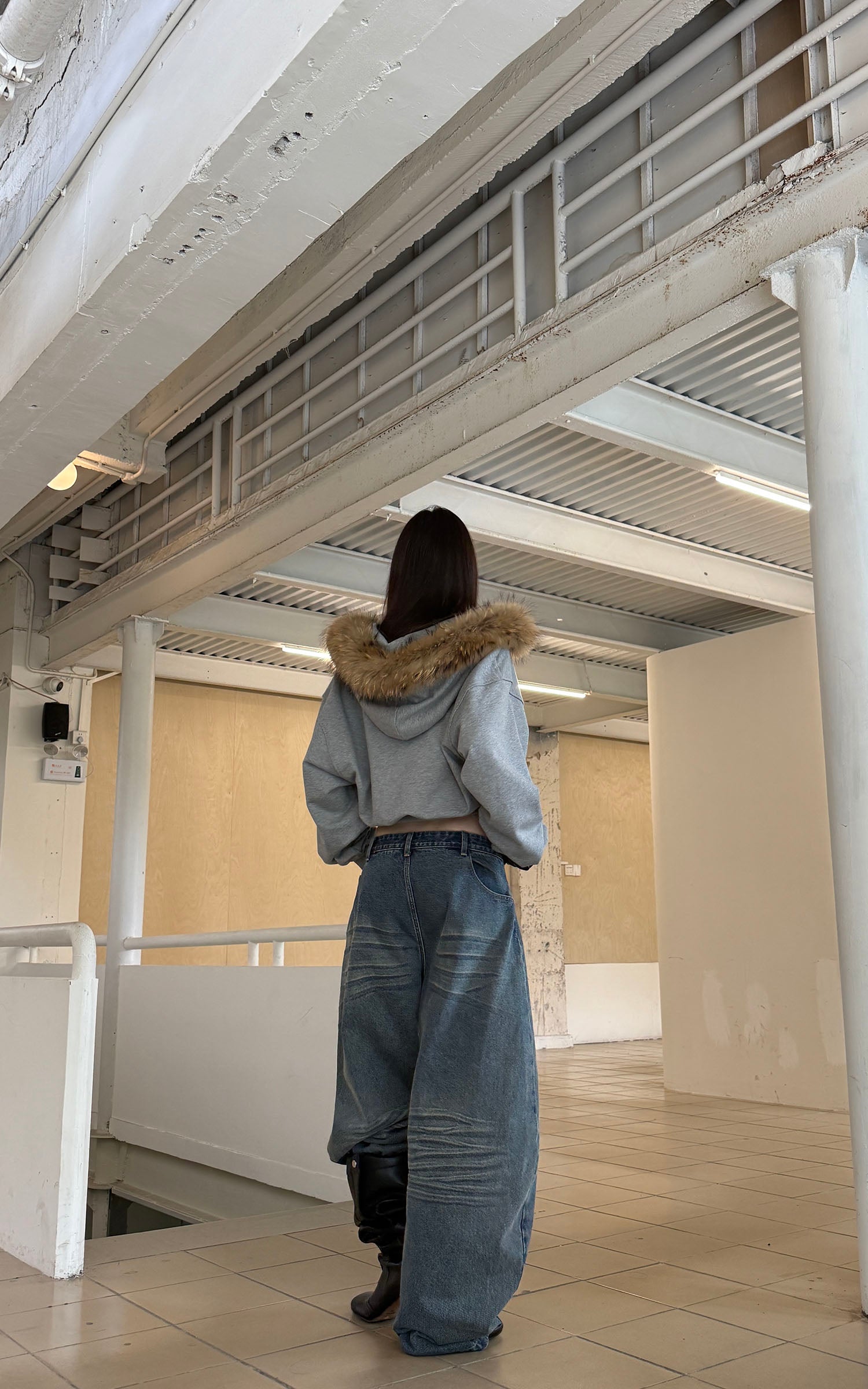 0122stepll Curved Wide-Leg Dragging Jeans