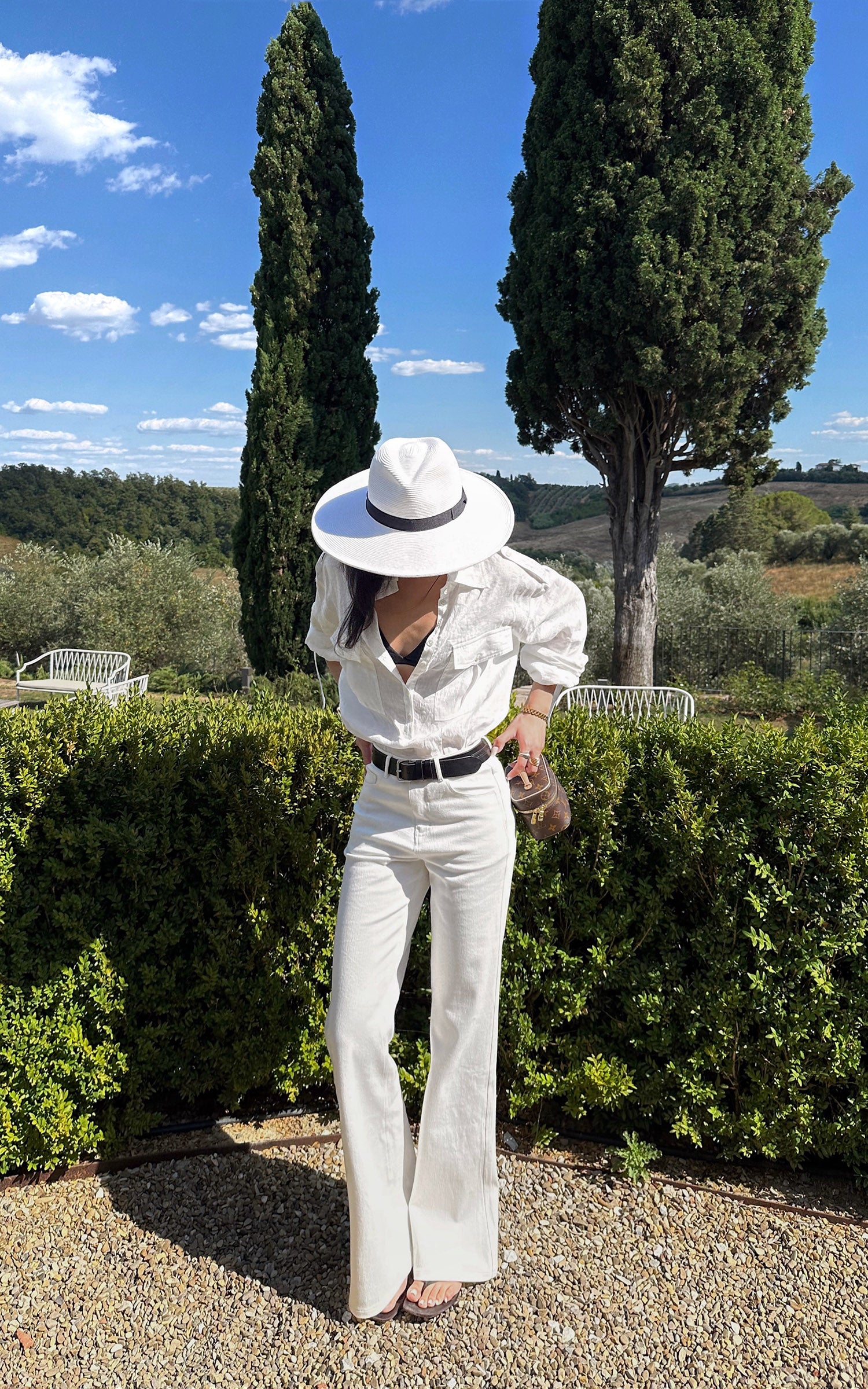 ROVENTE Flared High-Rise Jeans with Tailored Fit