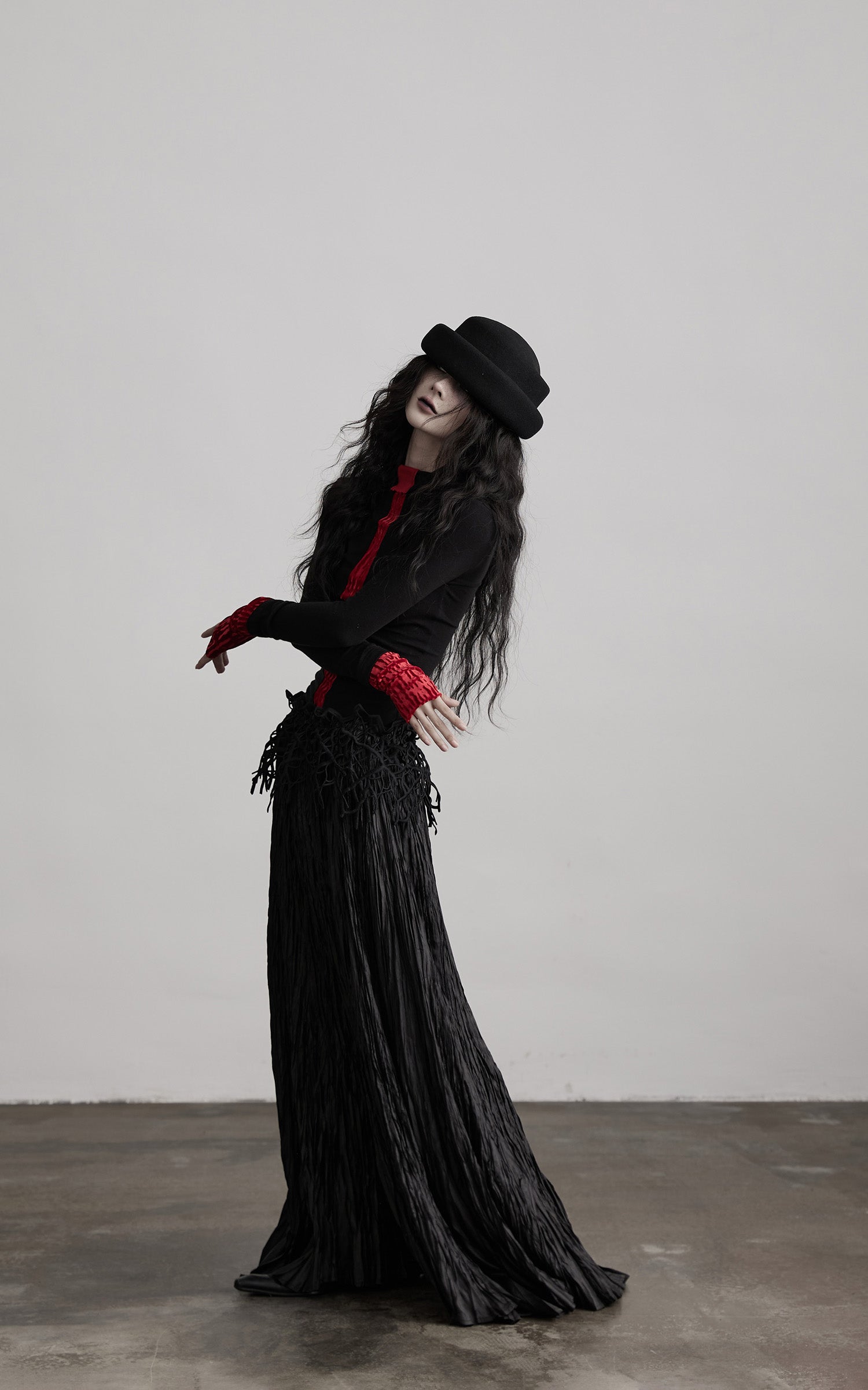 DOINDULGE Contrast Velvet Panel Long Sleeve T-Shirt