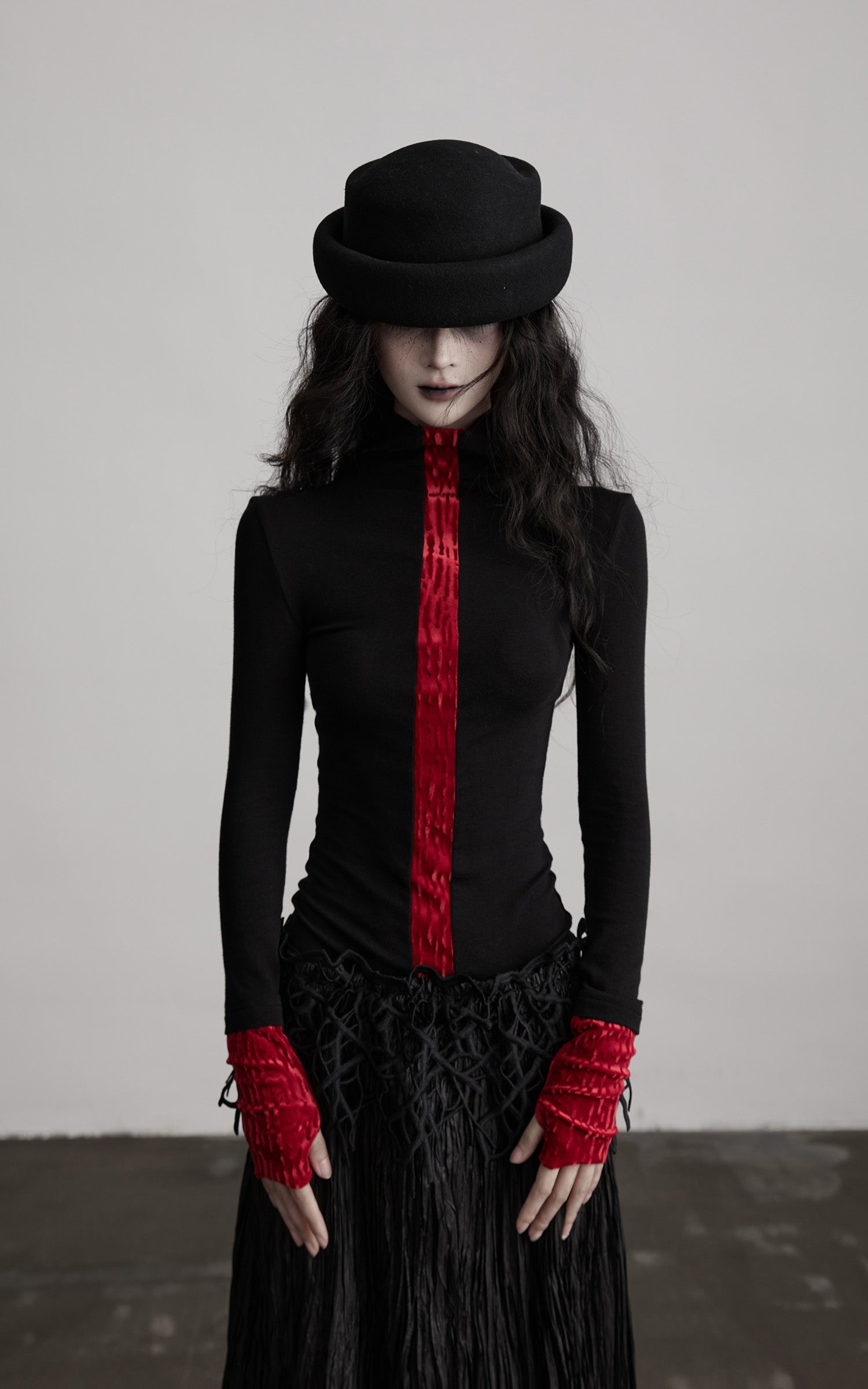 DOINDULGE Contrast Velvet Panel Long Sleeve T-Shirt
