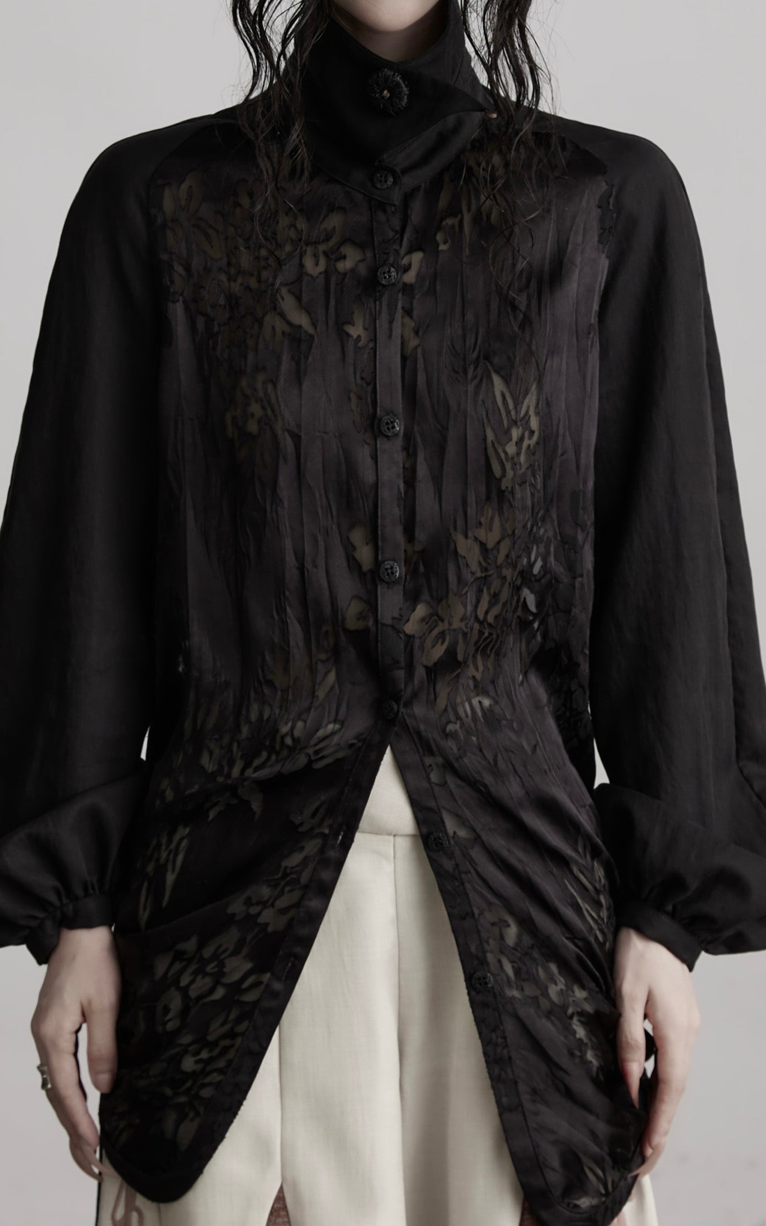 DOINDULGE Textured Jacquard Shirt with High Collar and Ruched Hem