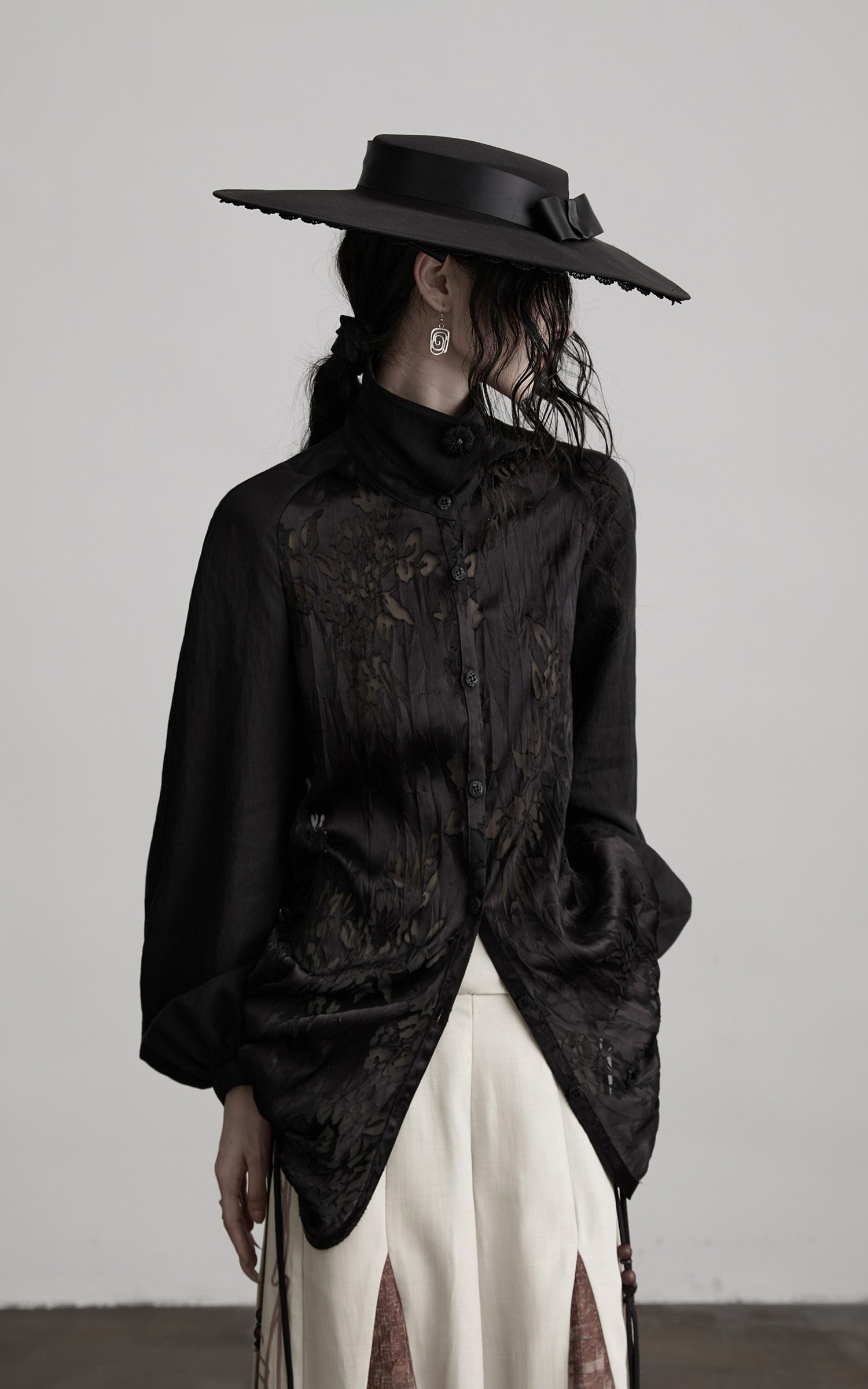 DOINDULGE Textured Jacquard Shirt with High Collar and Ruched Hem