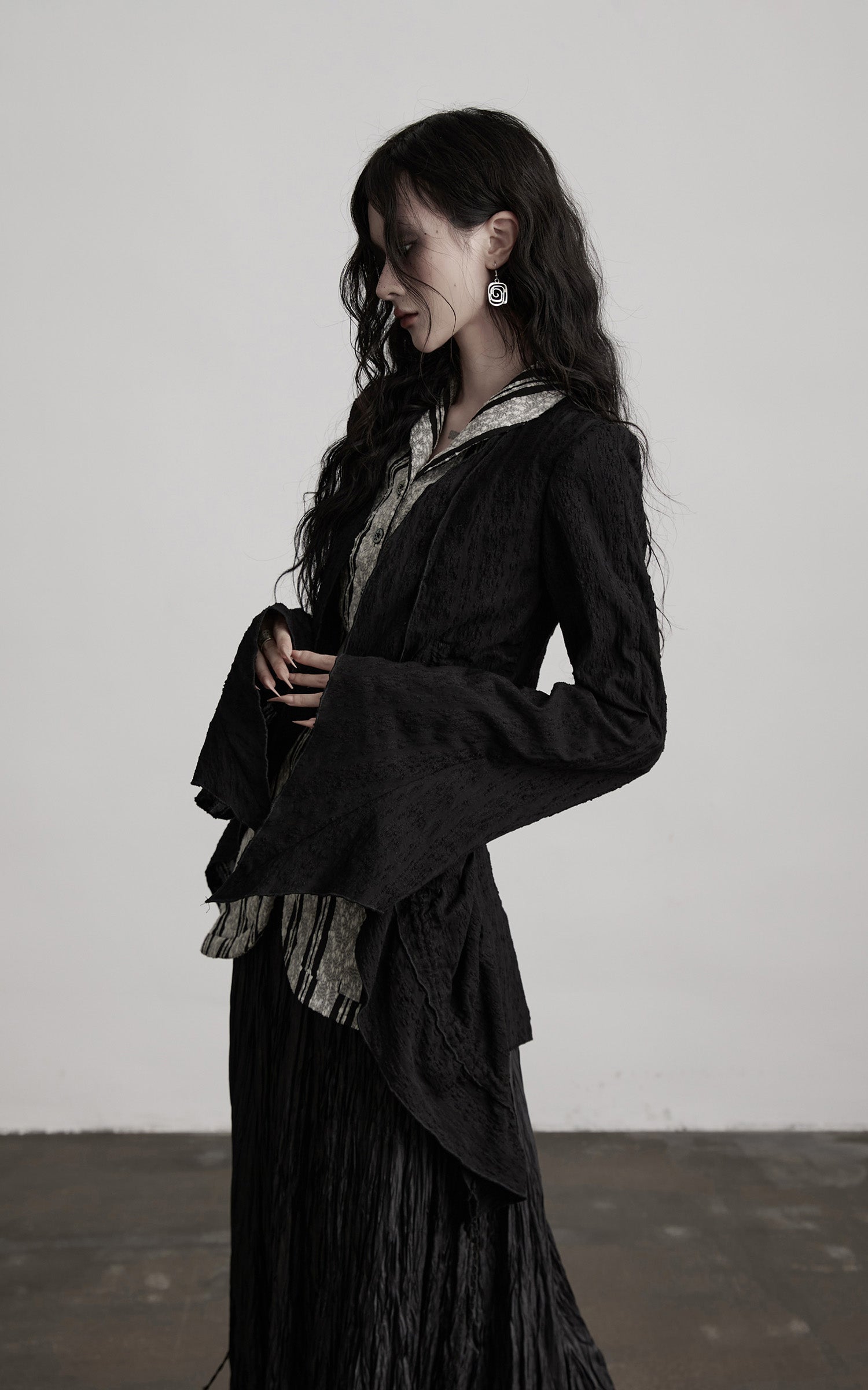 DOINDULGE Textured Striped Collar Shirt
