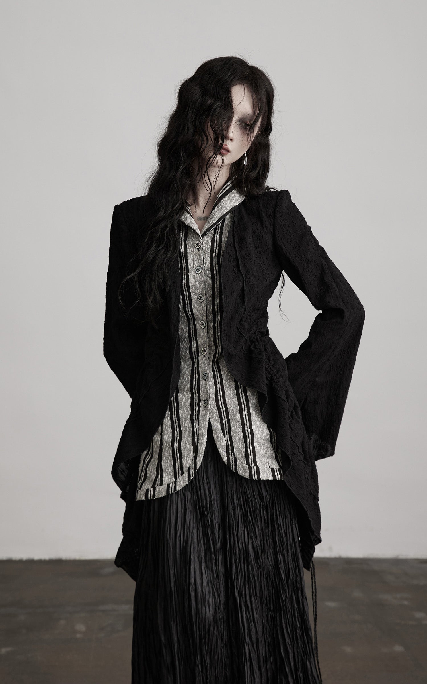 DOINDULGE Textured Striped Collar Shirt