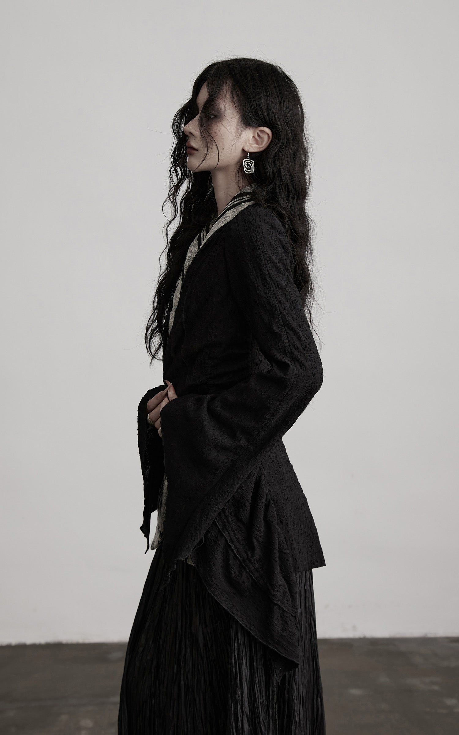 DOINDULGE Textured Striped Collar Shirt
